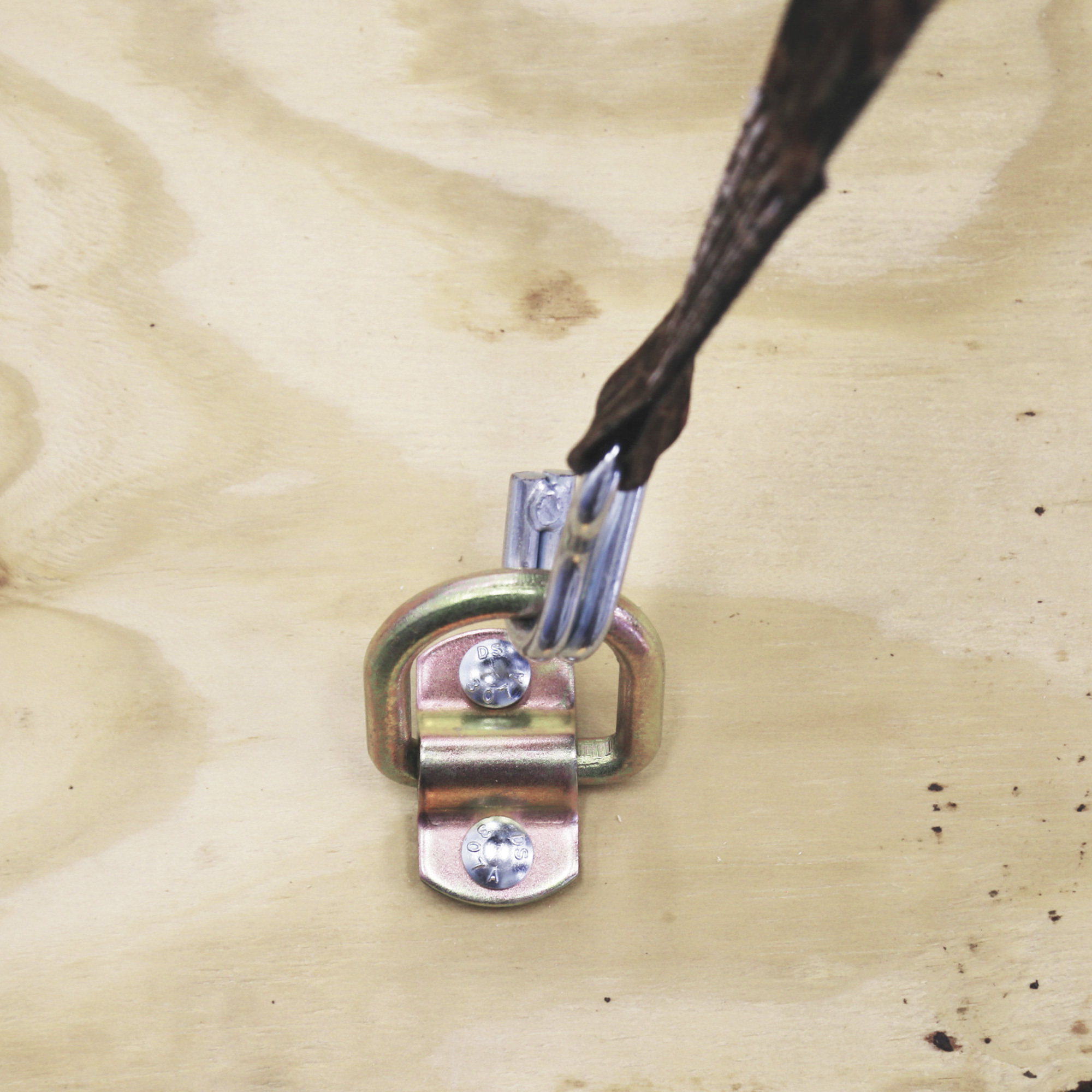 CargoSmart Locking Anti-Rattle D-Ring, 2400-Lb. Capacity, 1/4in., Model# 6509 - Bild 6 von 11