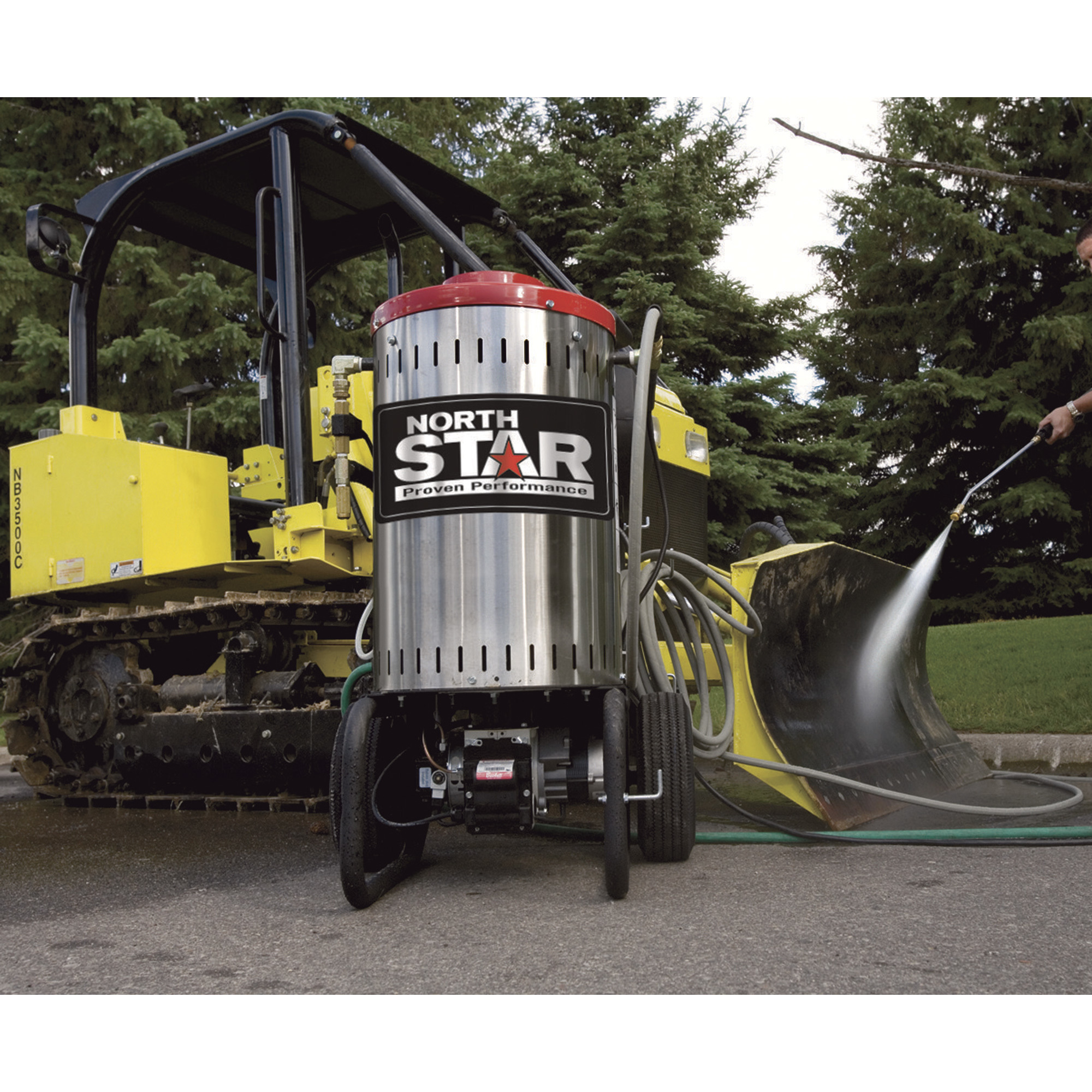 NorthStar Electric Wet Steam and Hot Water Pressure Washer — 2750 PSI, 2.5  GPM, 230 Volts