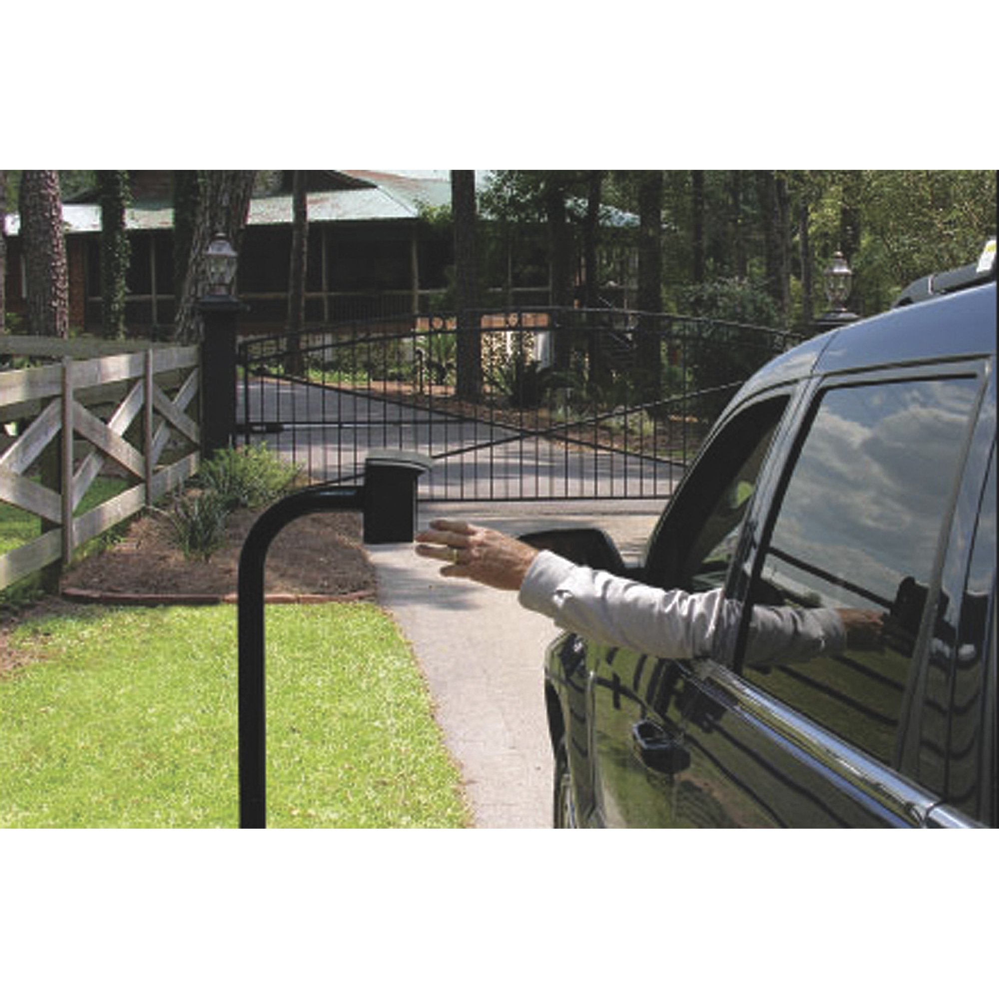 Mighty Mule Automatic Gate Opener for Single Swing Gates, Model FM500