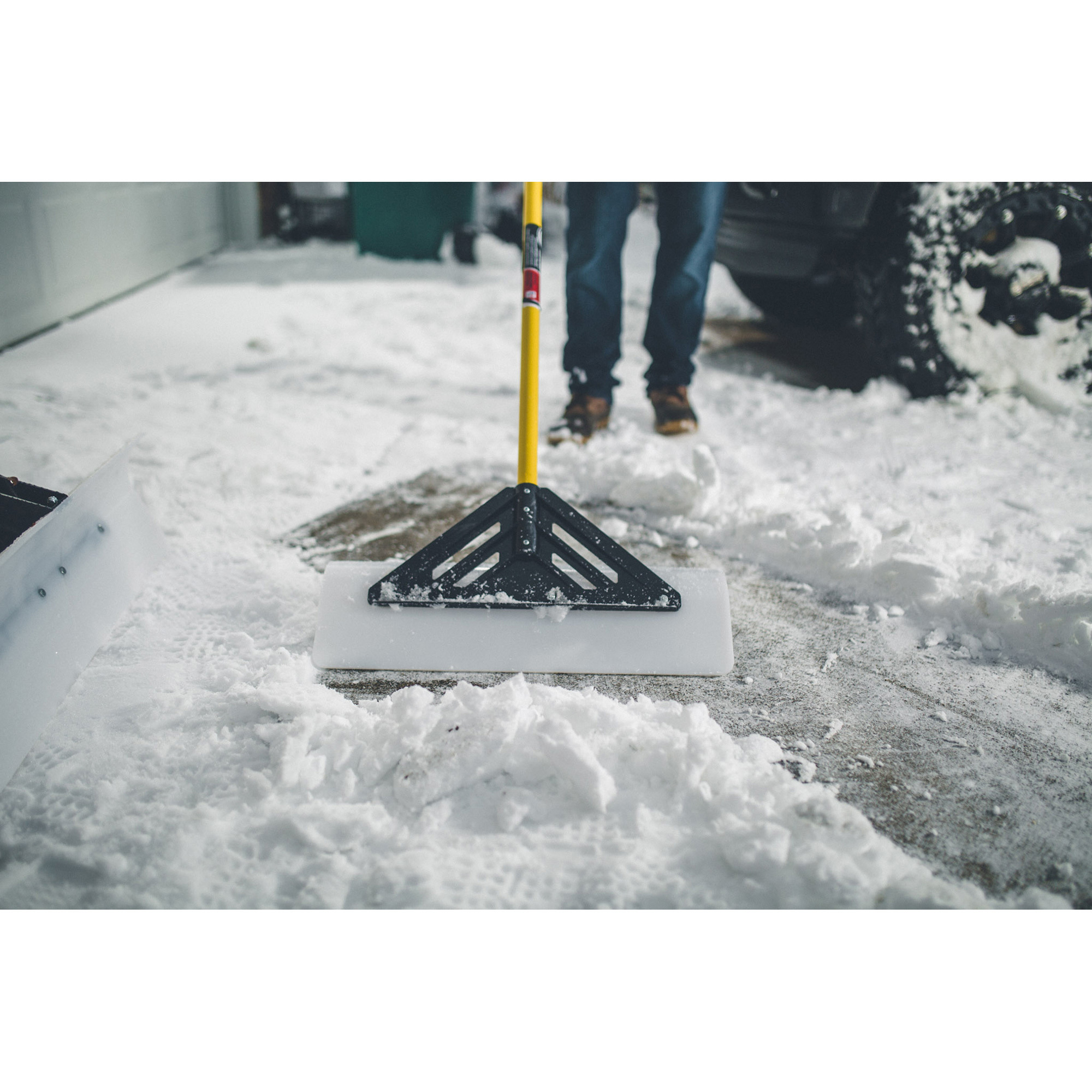The SnowPlow Snow Pusher — Model# 14A7A5BA011 Northern Tool