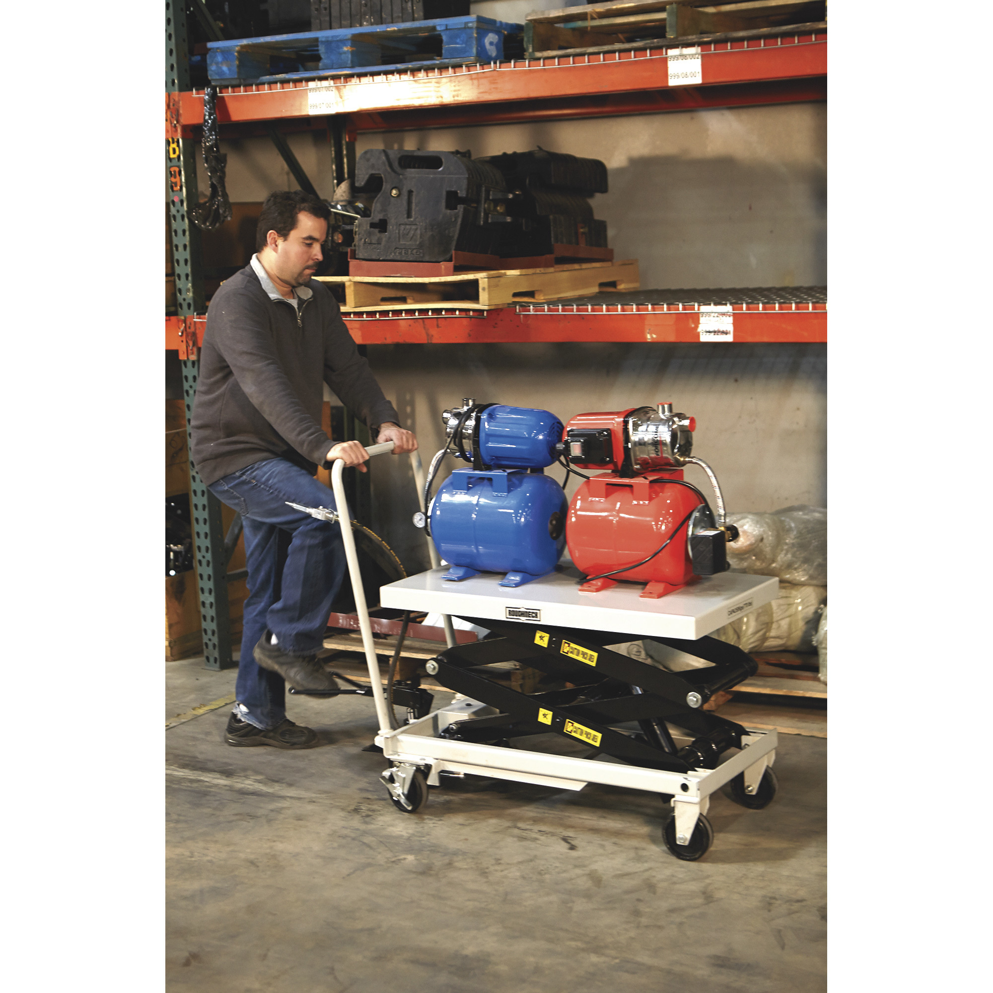 Roughneck Air/Hydraulic Lift Table Cart, 770Lb. Capacity Northern Tool