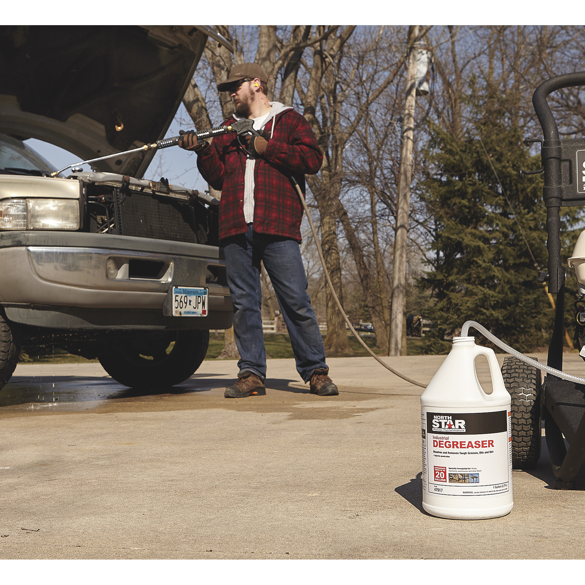 NorthStar Pressure Washer HighPerformance Degreaser Concentrate, 1