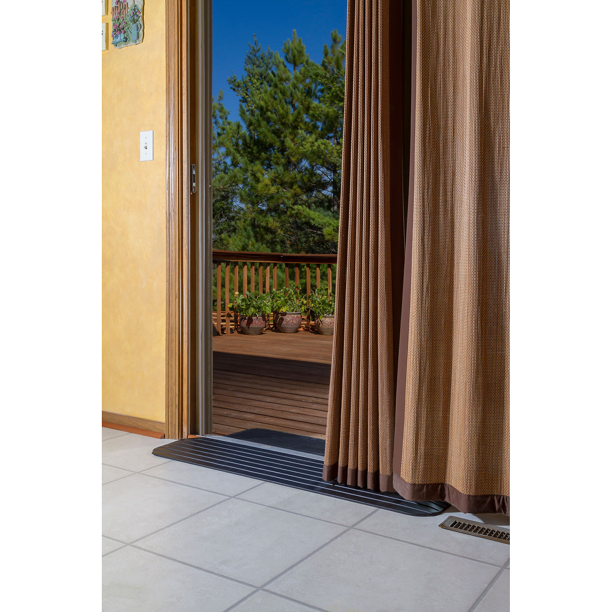 Silver Spring Rubber Threshold Ramp - 1in. Rise, 8in. Length, 43.5in. Width, 1500-Lb. Capacity, Model# DH-TR-1