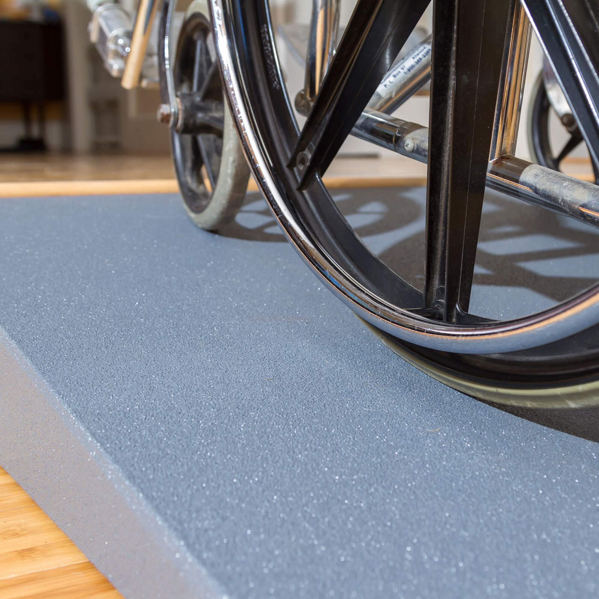 Silver Spring Foam Grit-Coated Threshold Ramp - 6in. H, 800-Lb. Capacity, 35in. Length x 36in. Width, Non-Slip, Model# THFS-6