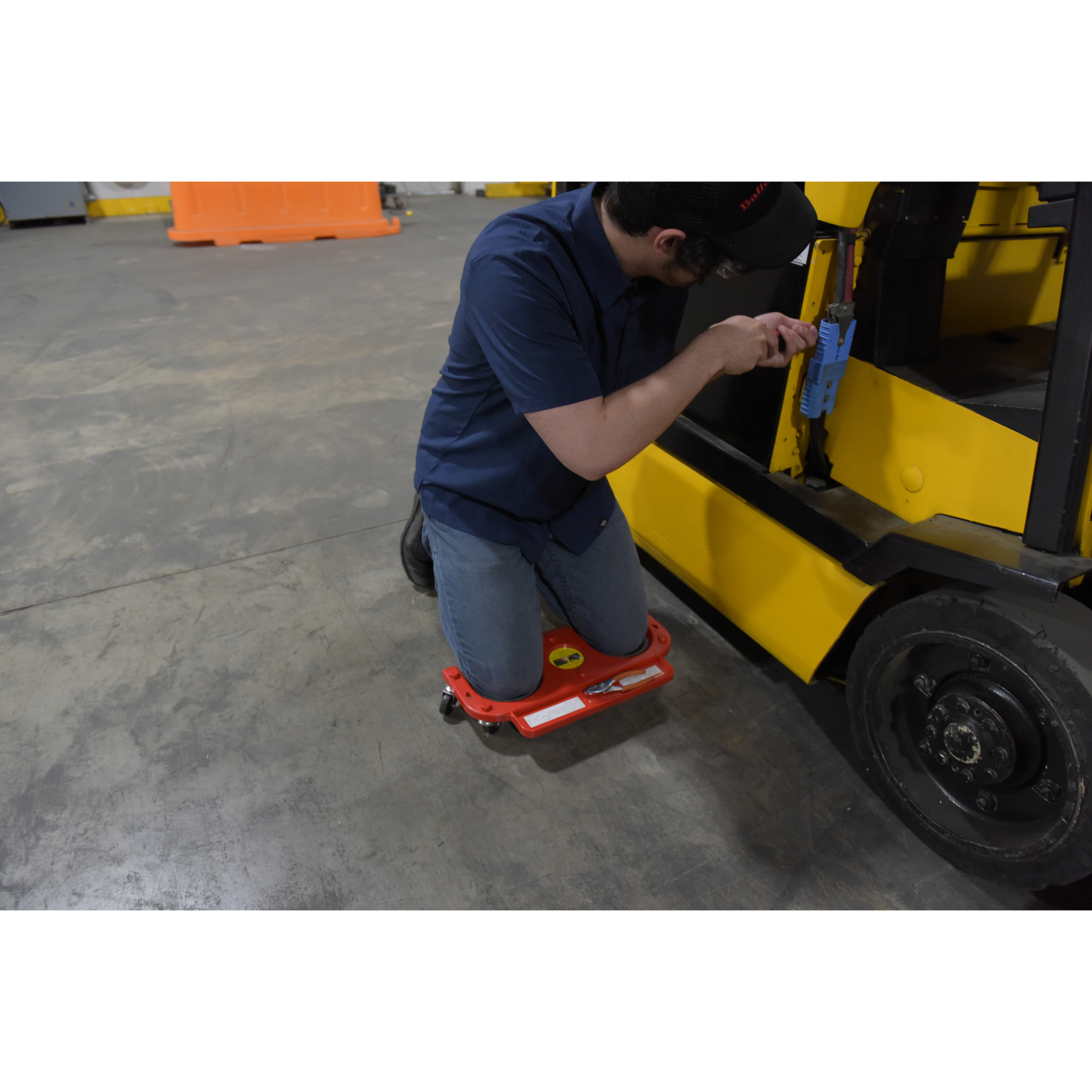 Vestil, Rolling Knee Dolly, Length 10 in, Width 20.25 in, Load Capacity