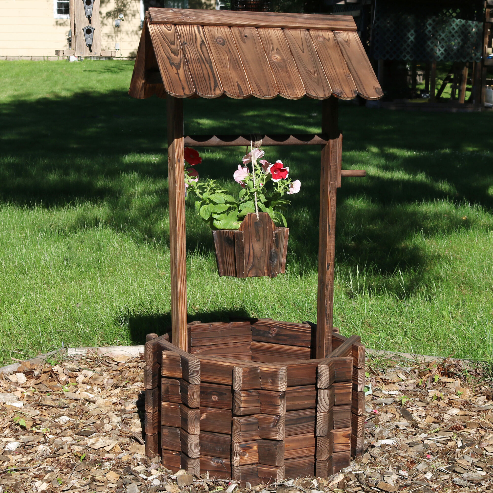 Sunnydaze Decor, Wishing Well Garden Planter, Model# DSL-116 | Northern ...