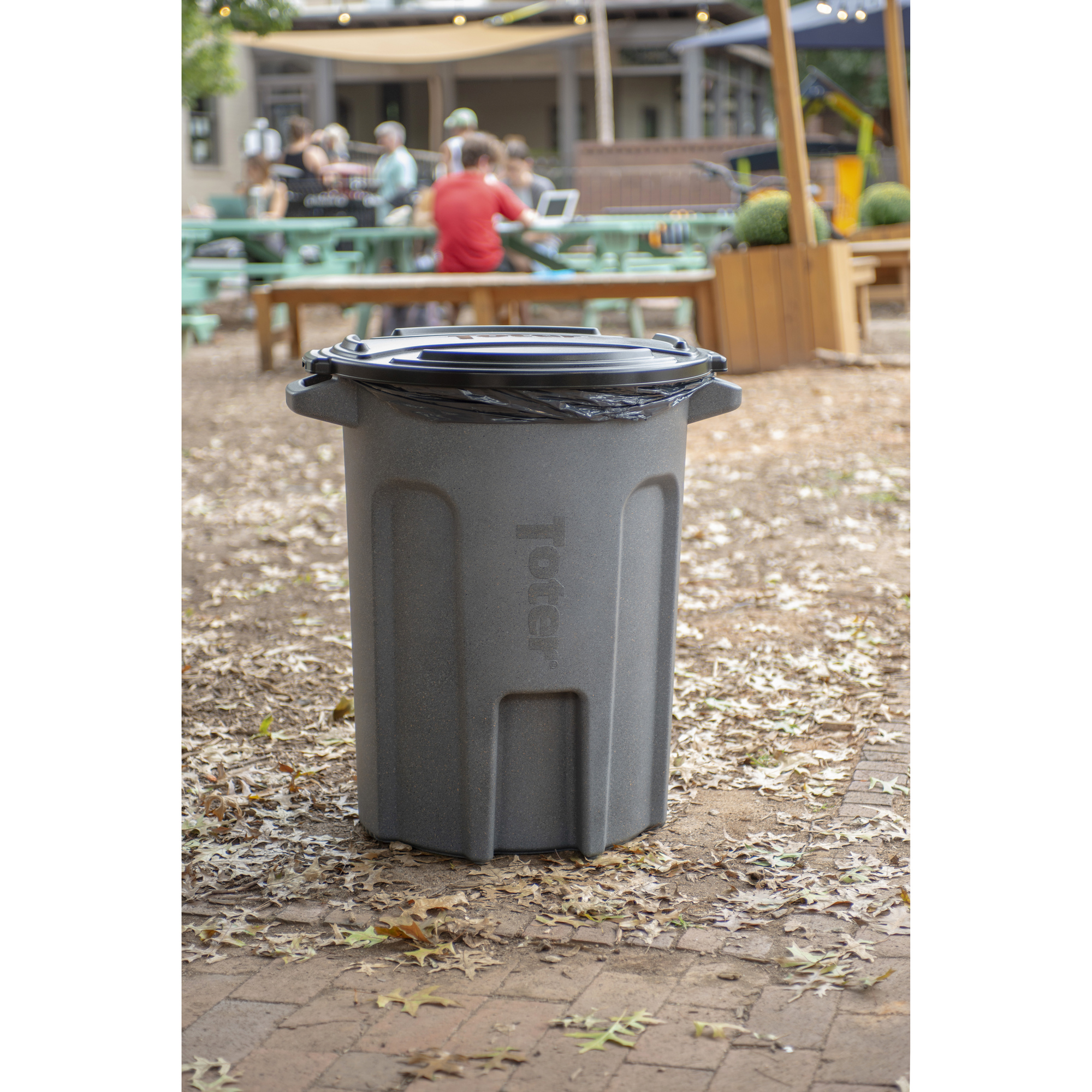 Suncast Slim 23-Gallon Trash Can — Gray, Model# TCN2030