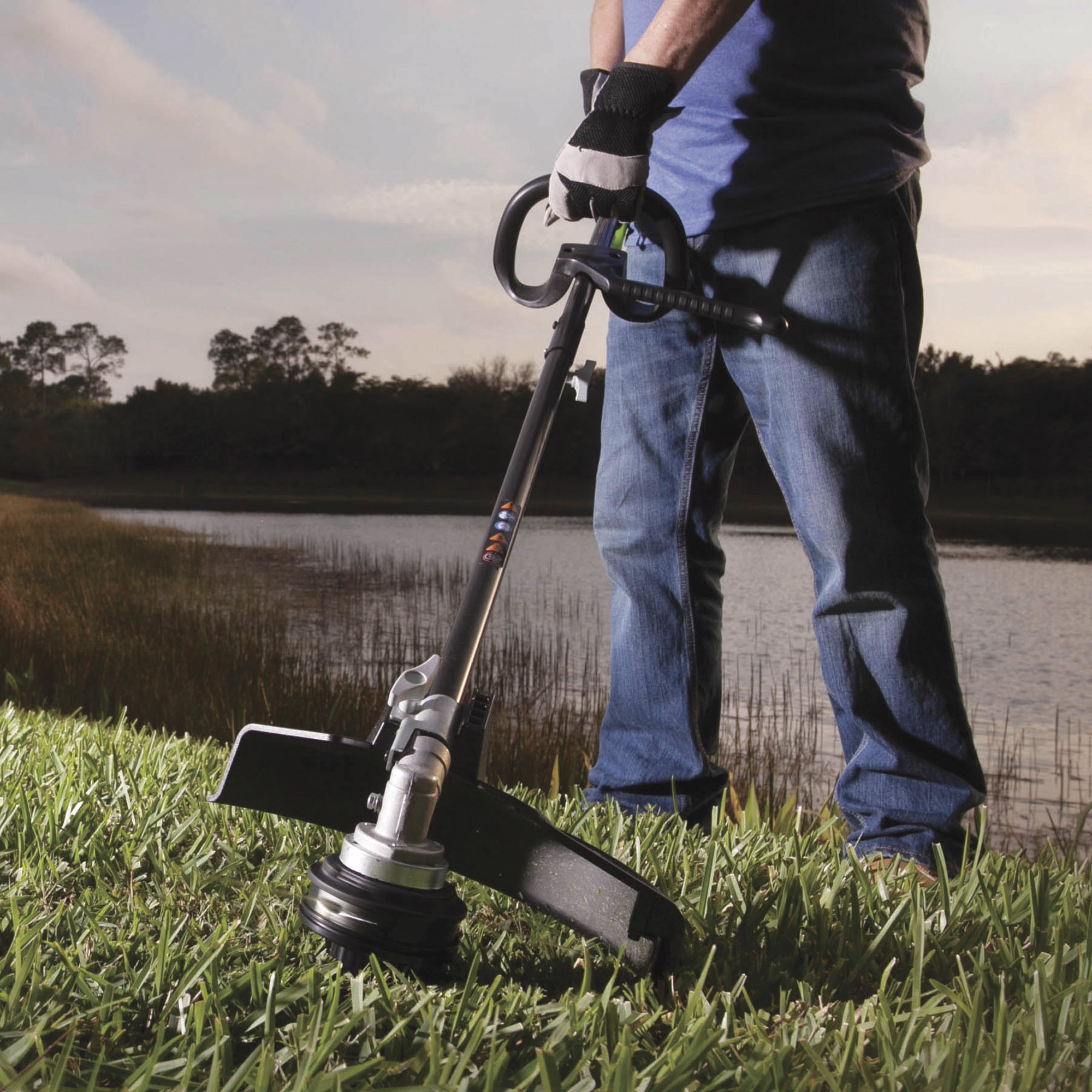 Greenworks G Max Digipro 40 Volt Li Ion Cordless String Trimmer 14in Greenworks G Max Digipro 40 Volt Li Ion Cordless String Trimmer 14in