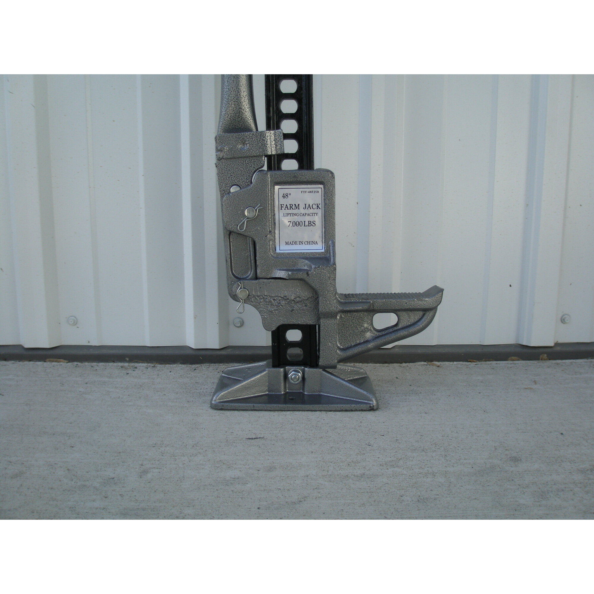 Field Tuff, Farm Jack, Lift Capacity 3 Tons, Model FTF48FJSB
