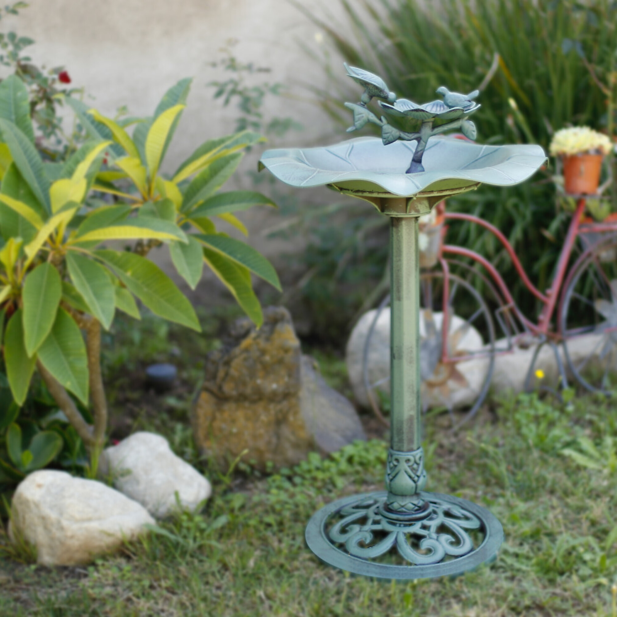 Alpine Corporation, Lotus Birdbath with Birds, Model TEC108 Northern