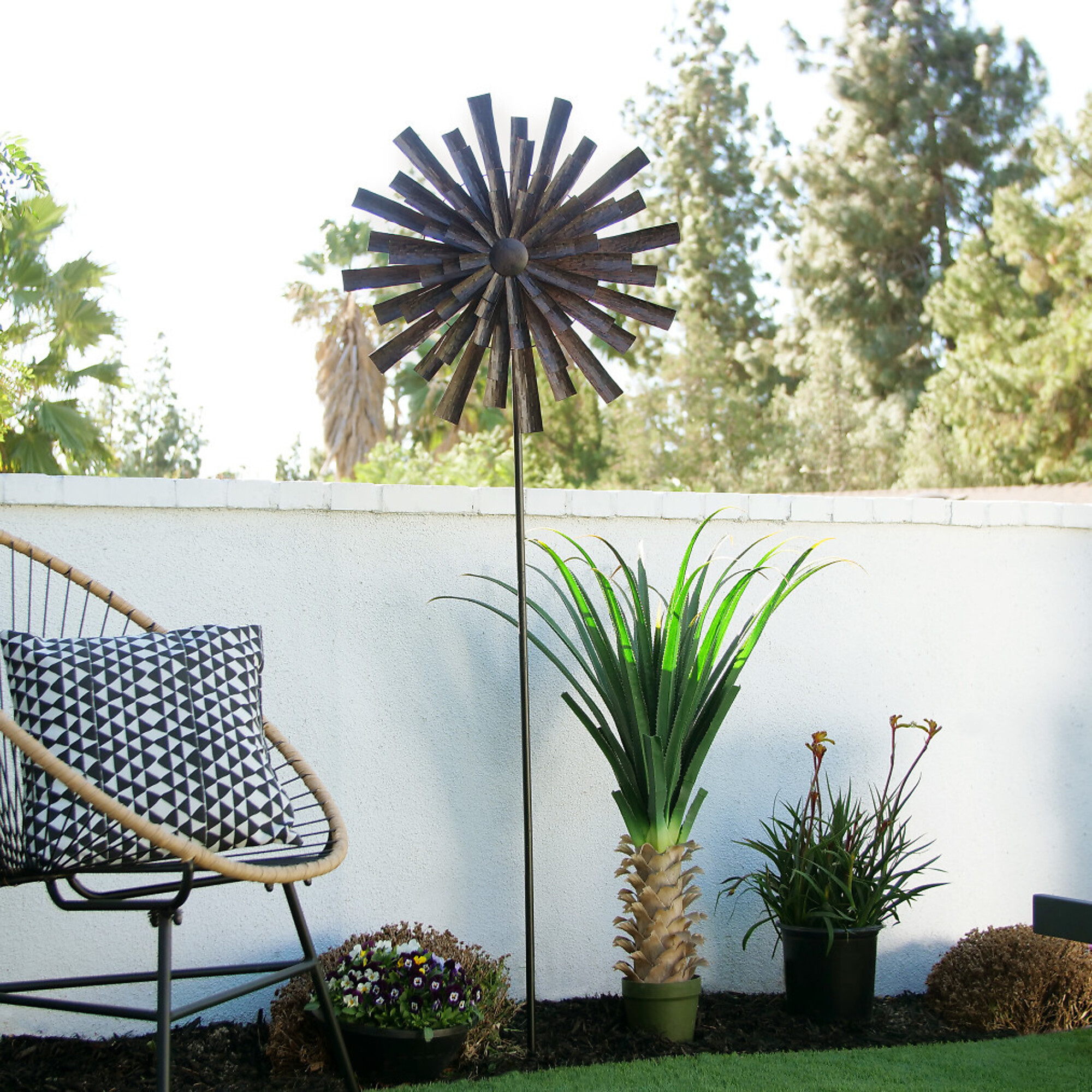 Alpine Corporation, Bronze Floral Kinetic Wind Spinner Stake