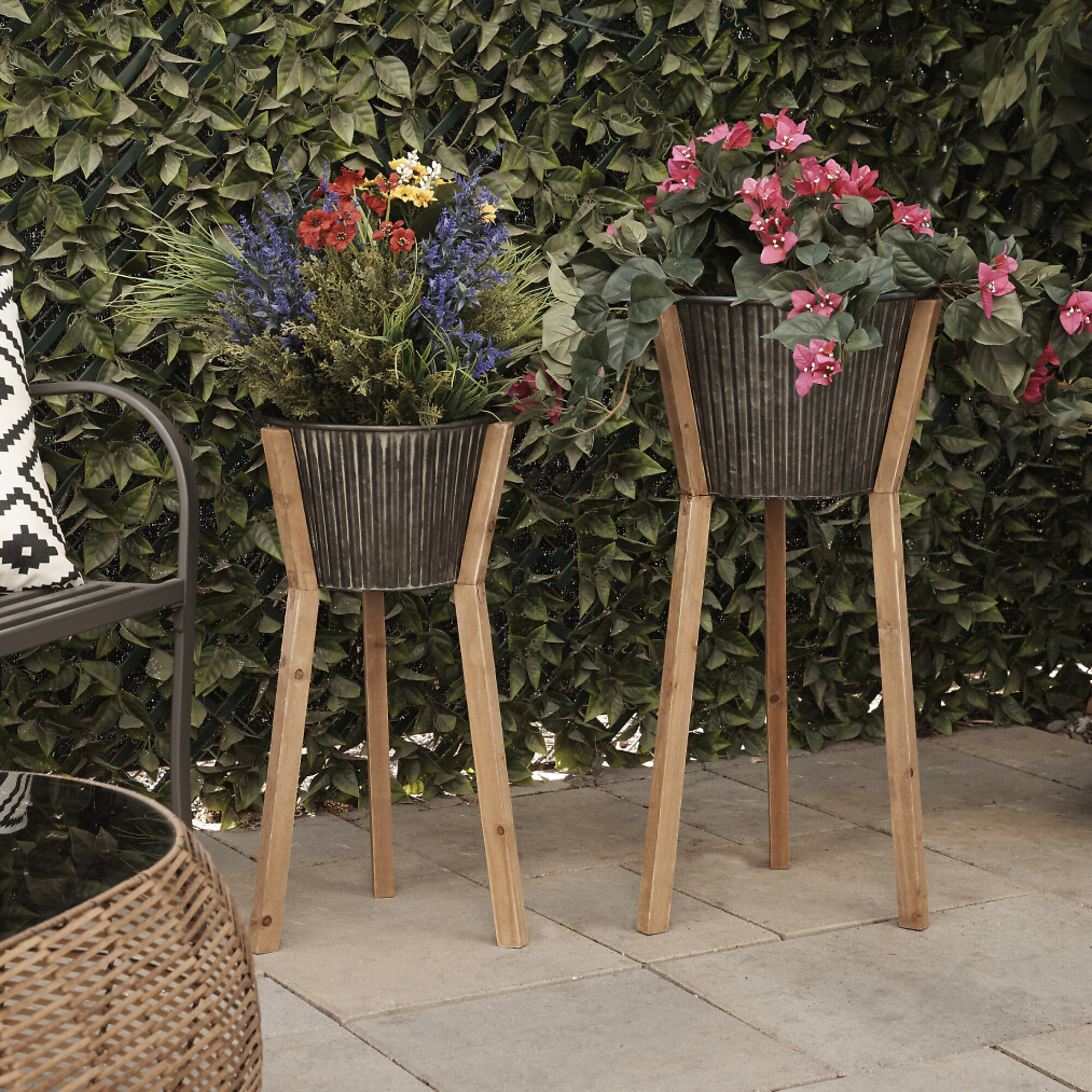 Alpine Corporation, Metal Bucket Planter w/Wooden Stand-Assorted-2 Set ...