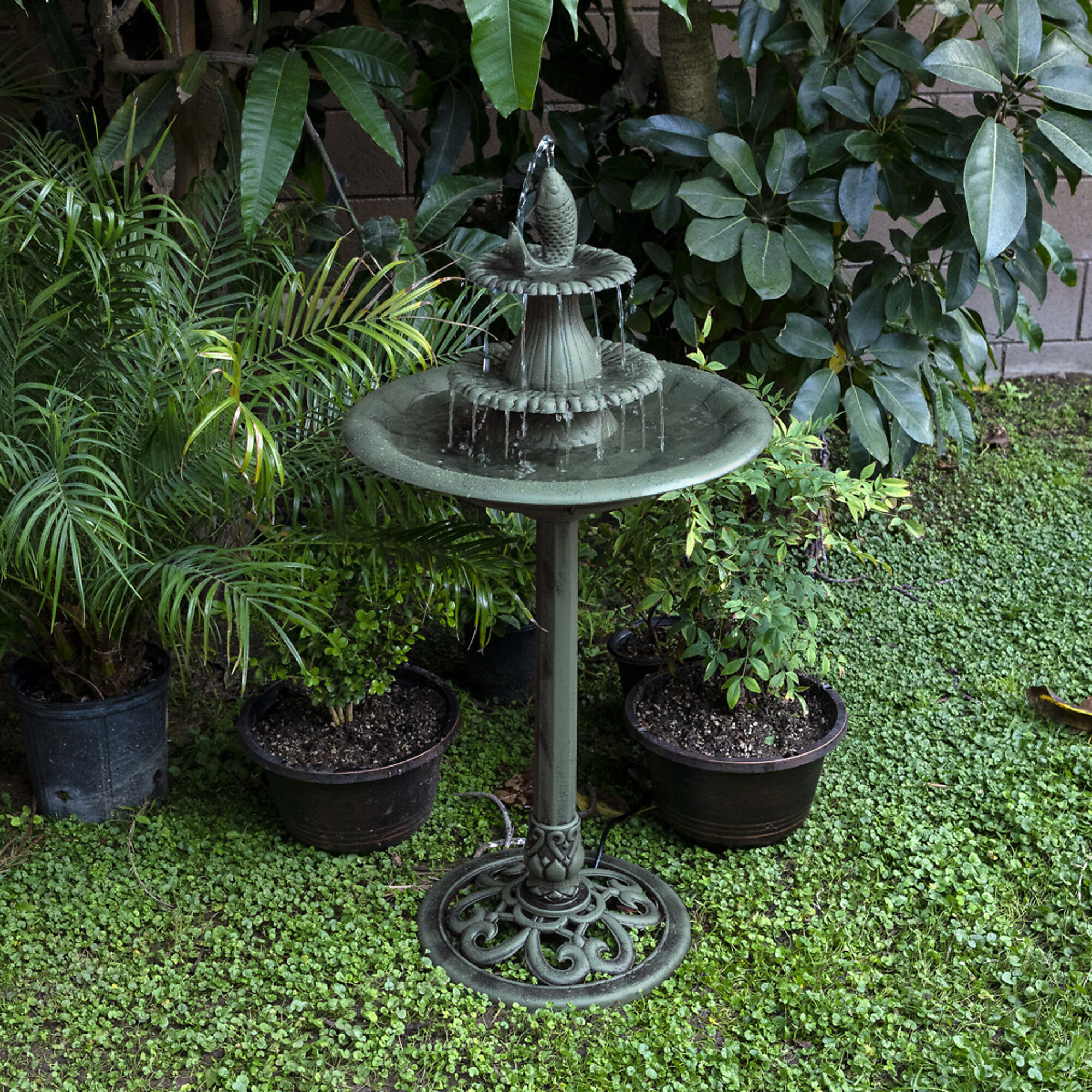 Alpine Corporation, Tiered Birdbath Pedestal Fish Fountain, Volts 120 Power Cord Length 1.33 ft, Model# TEC104
