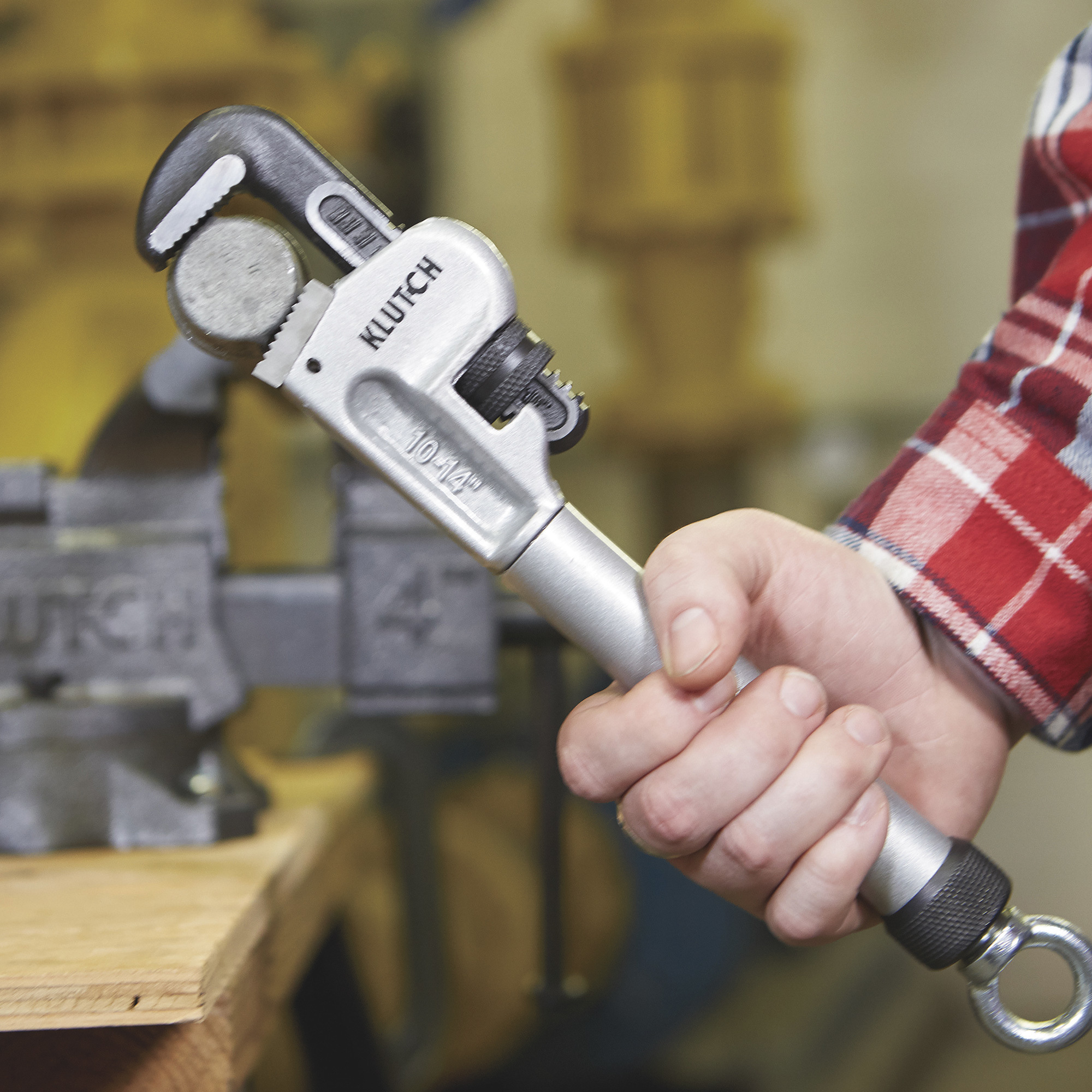Klutch 10in.14in. Extendable Pipe Wrench Northern Tool