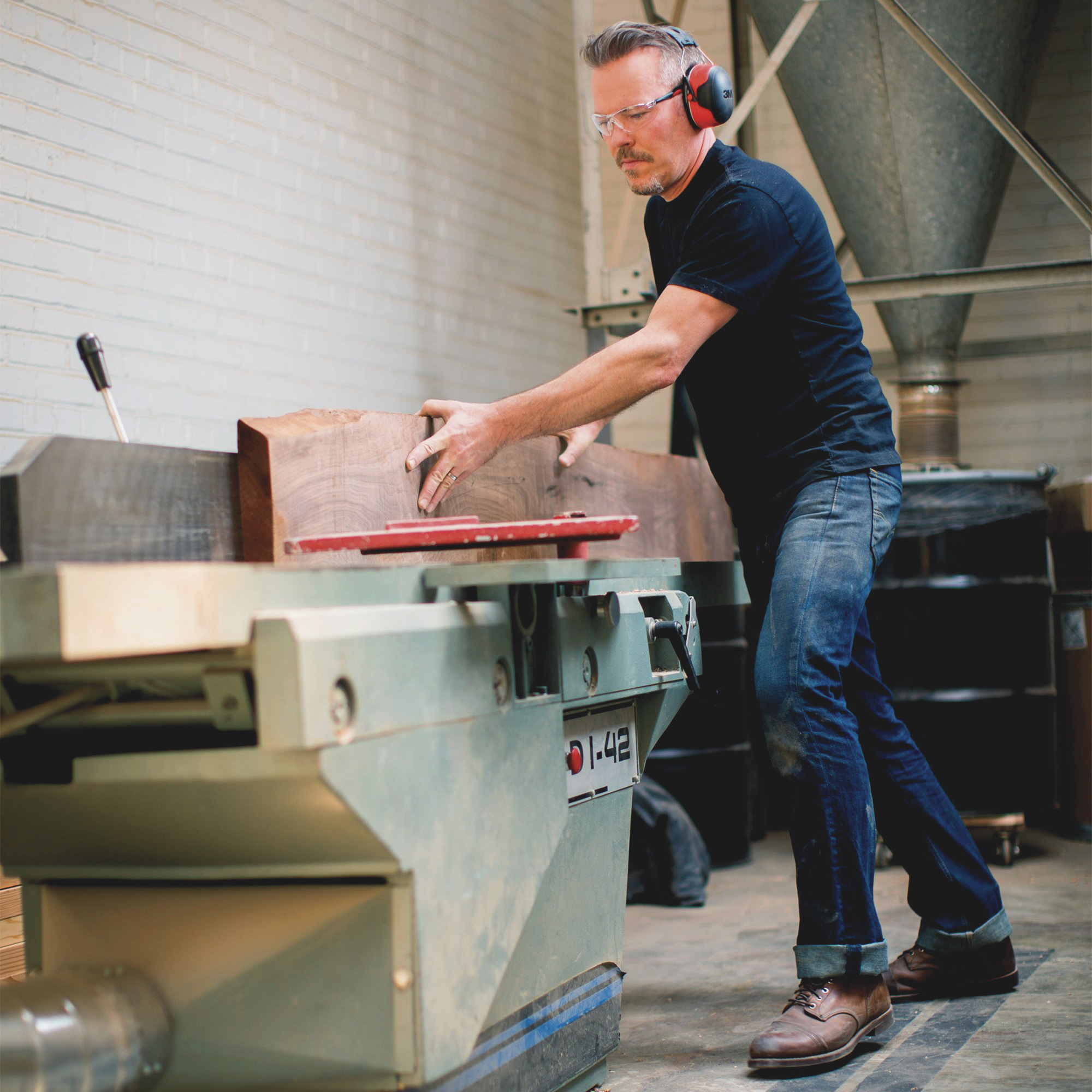 3M ProfessionalGrade OvertheHead Hearing Protector — NRR 30dB, Model