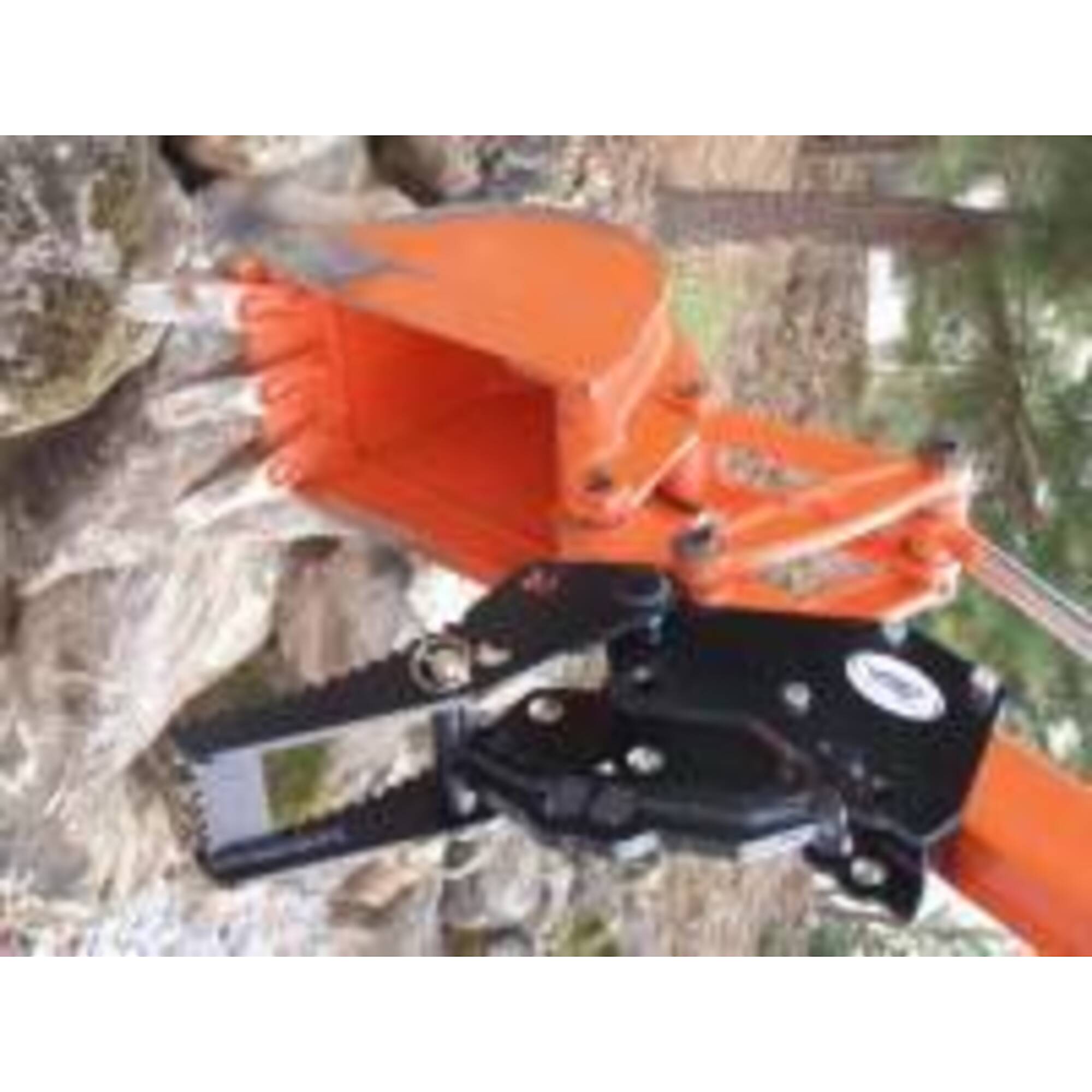 Extreme Metal Products, Kubota Backhoe Thumb BoltOn, Model 9928