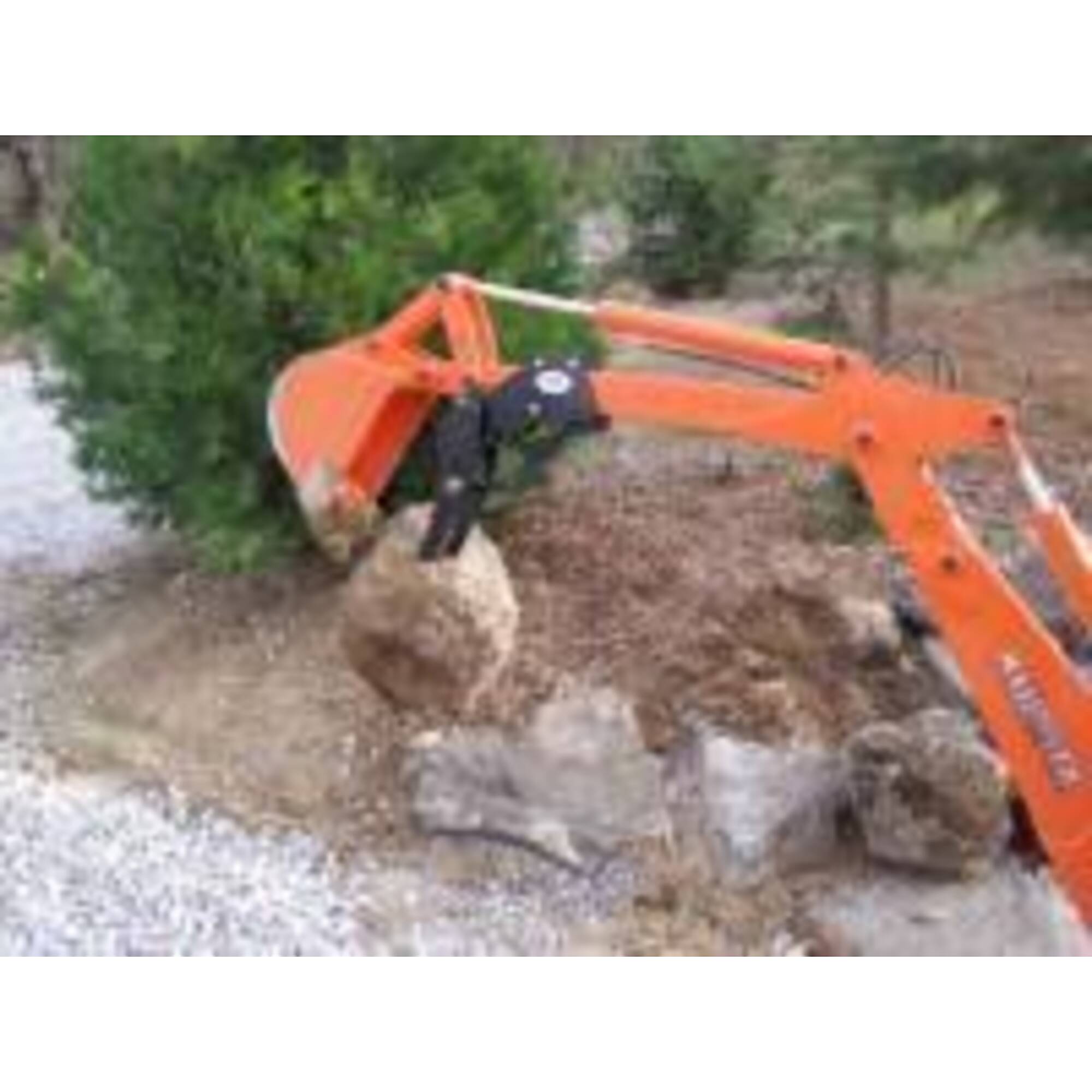 Extreme Metal Products, Kubota Backhoe Thumb BoltOn, Model 9928