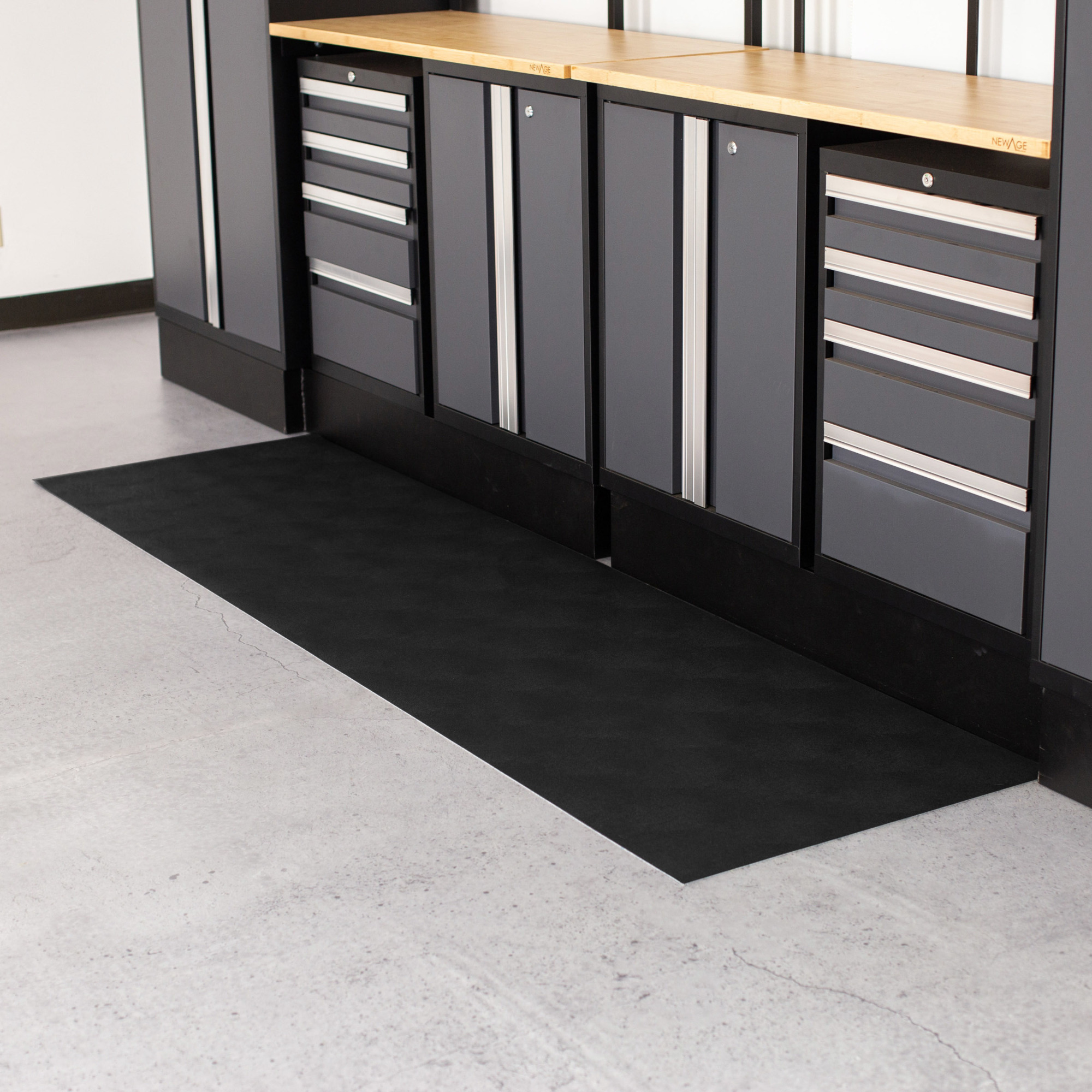 G-Floor, Vinyl Performance Floor Runner, Coverage Area 18 ft², Model# WGRUN75LV2796MB