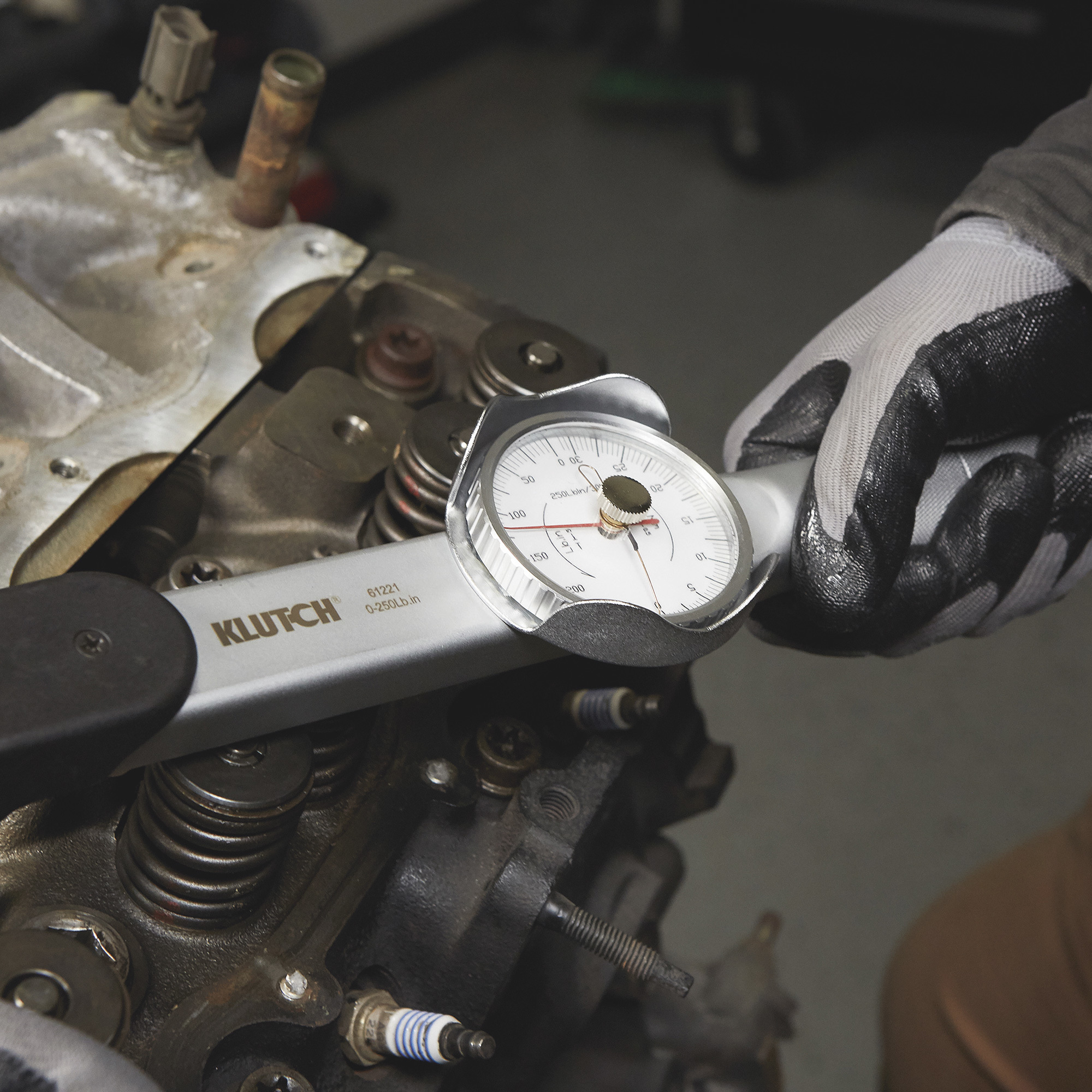 Klutch Dial Torque Wrench, 3/8in.Drive Northern Tool