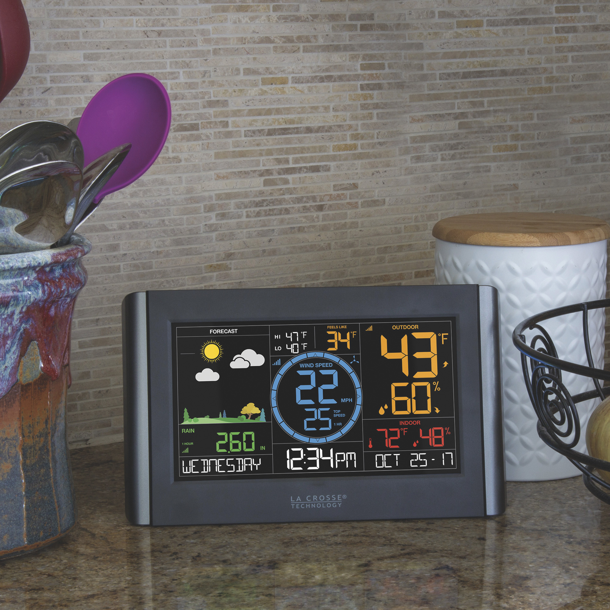 La Crosse Technology Professional Remote Monitoring Weather Station