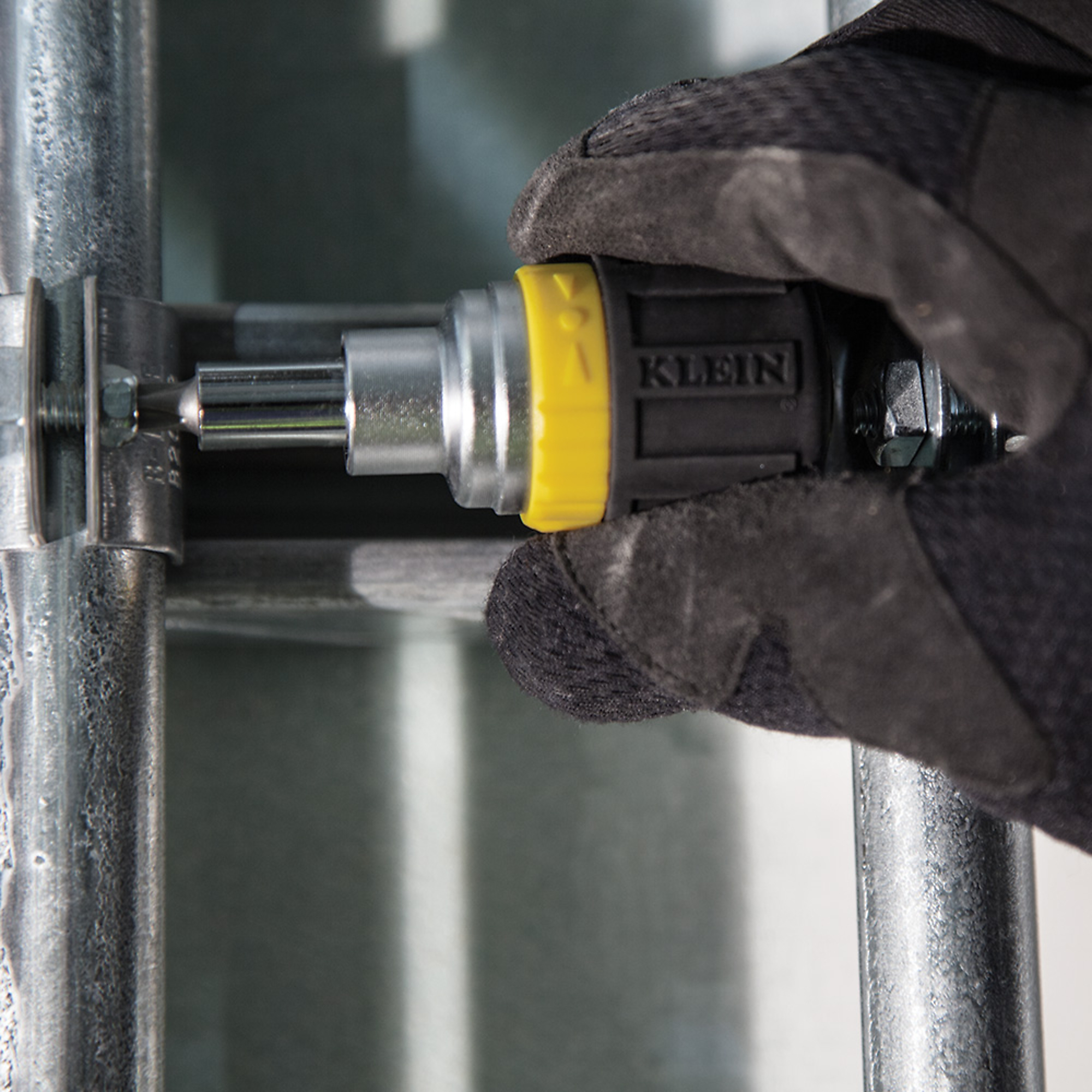 Klein Tools, Multi-Bit Ratcheting Screwdriver, 6in.-1 Stubby,, Drive ...