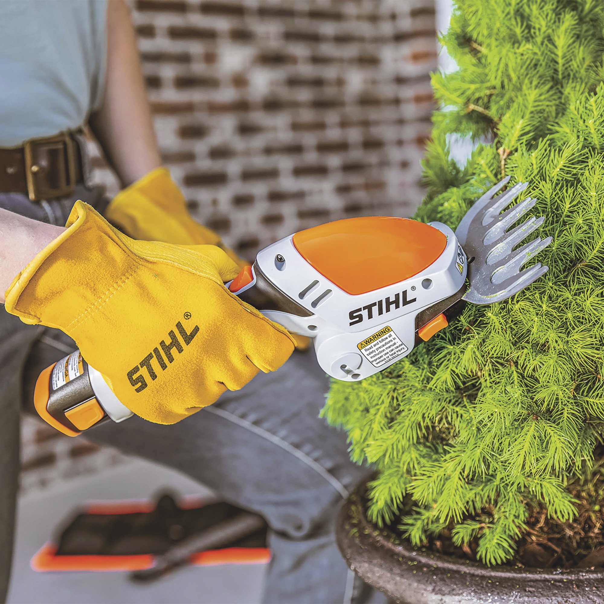 Stihl Cordless Garden Shears — 6 11 16in Hedge Shear Blade 4 5 16in Grass Shear Blade Model