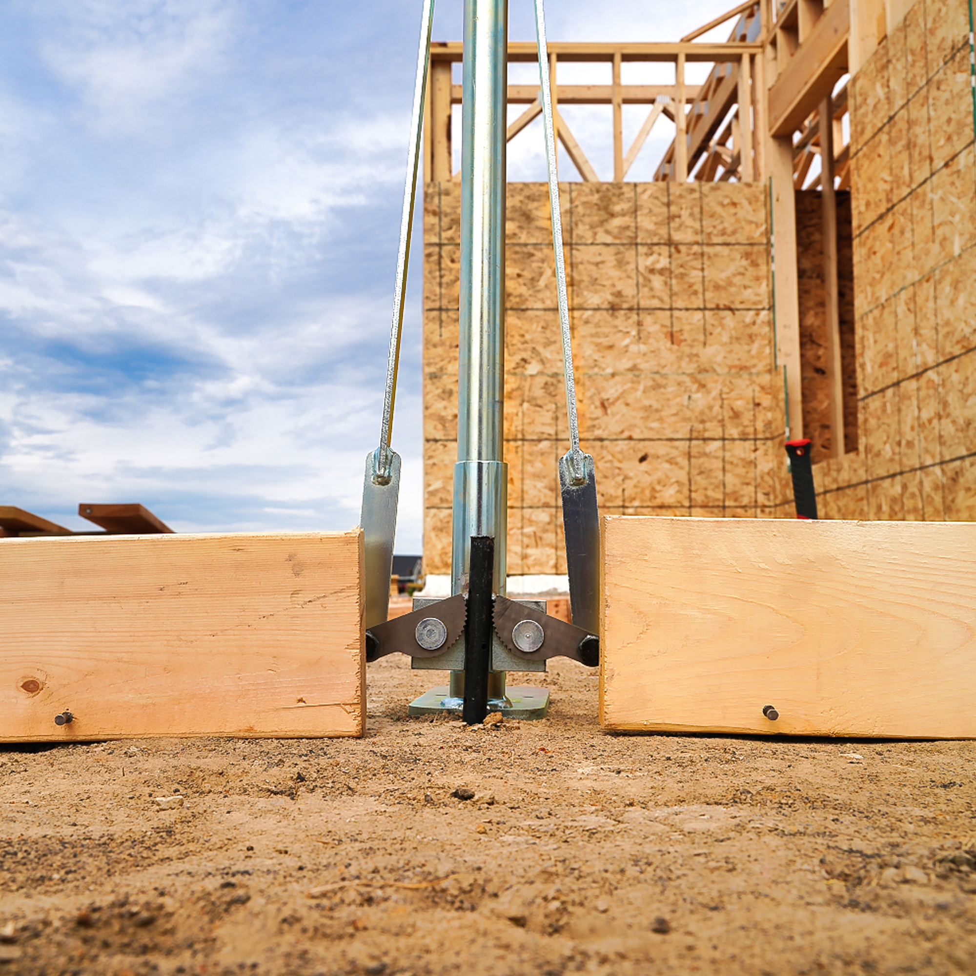 JackJaw Concrete Stake Puller — 29in. Height, 1050 Lbs. Gripping Force, Ergonomic, Model# JJ0200