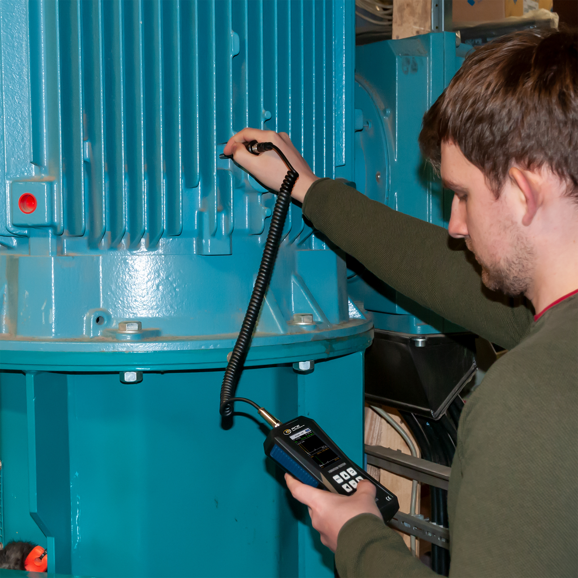 PCE Vibration Meter — RMS, Peak, Peak-Peak, Crest Factor, Model# PCE-VT ...