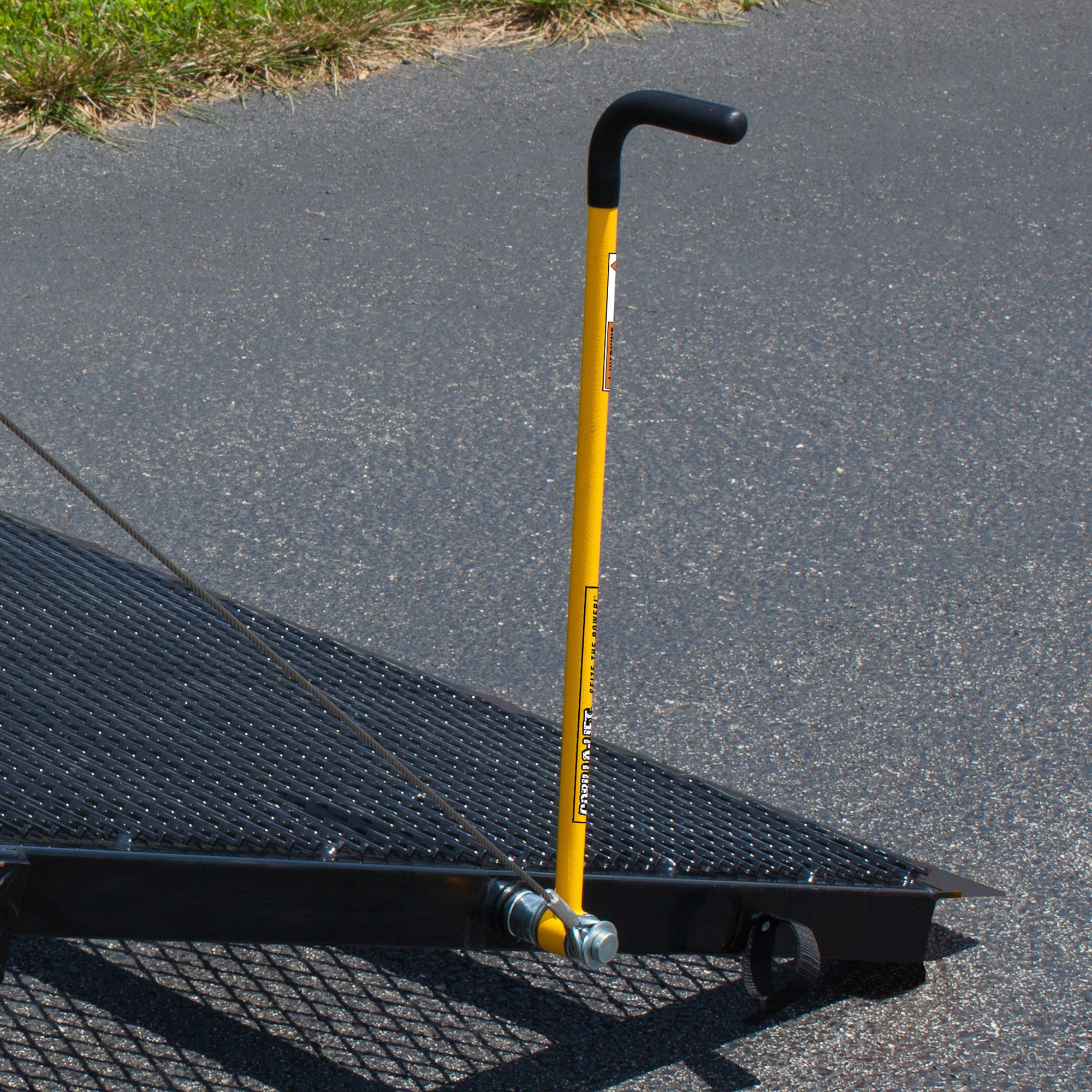 Gorilla-Lift Trailer Tailgate Handle, For Use with Item# 143892, Model ...