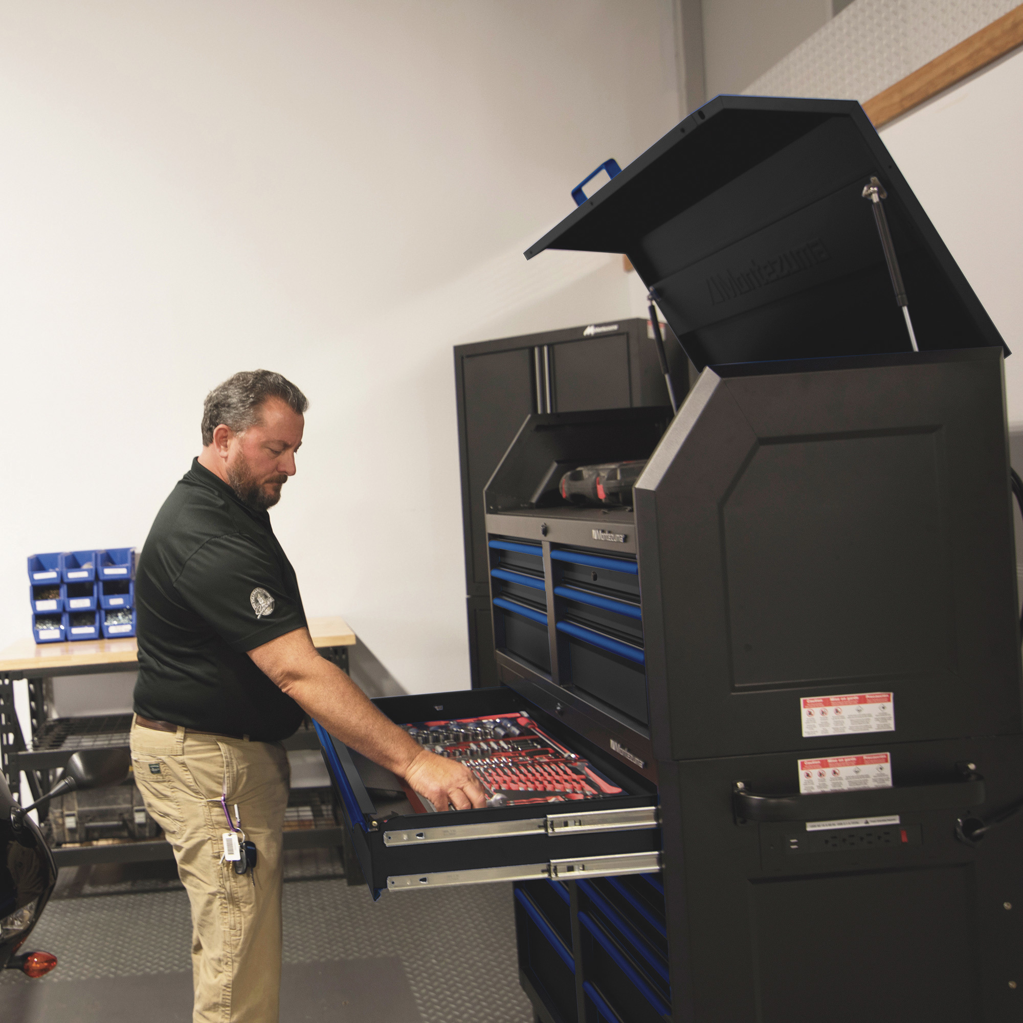 Montezuma 46in. x 24in. 11-Drawer Rolling Tool Cabinet, 46in.W x