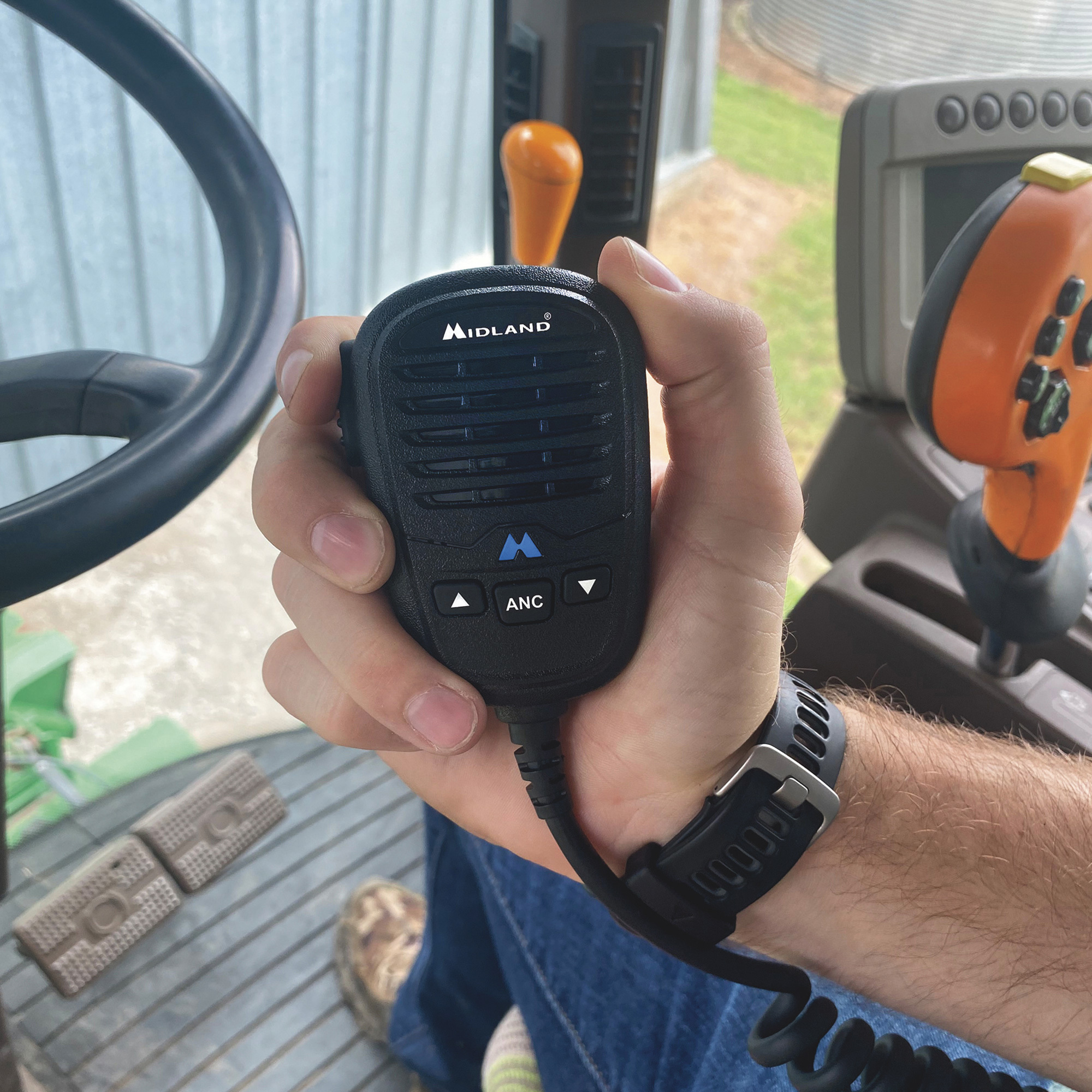 Midland MicroMobile Farm Tractor Radio Kit, Model MXT115AGVP3