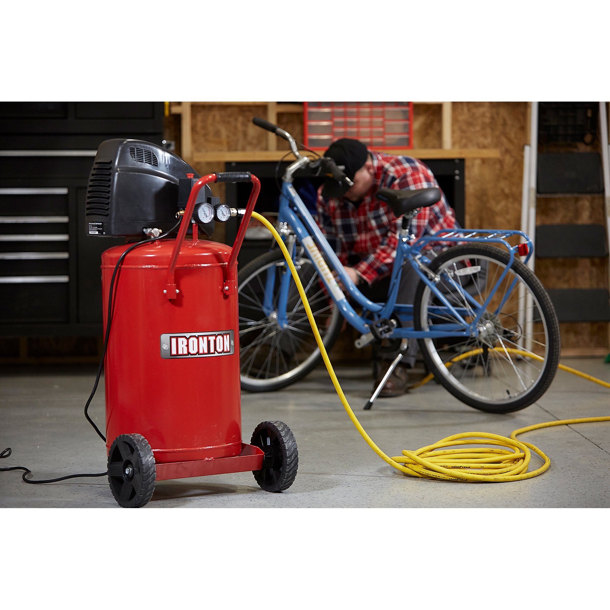 Ironton Portable Electric Air Compressor 1.5 HP 20 Gallon Tank
