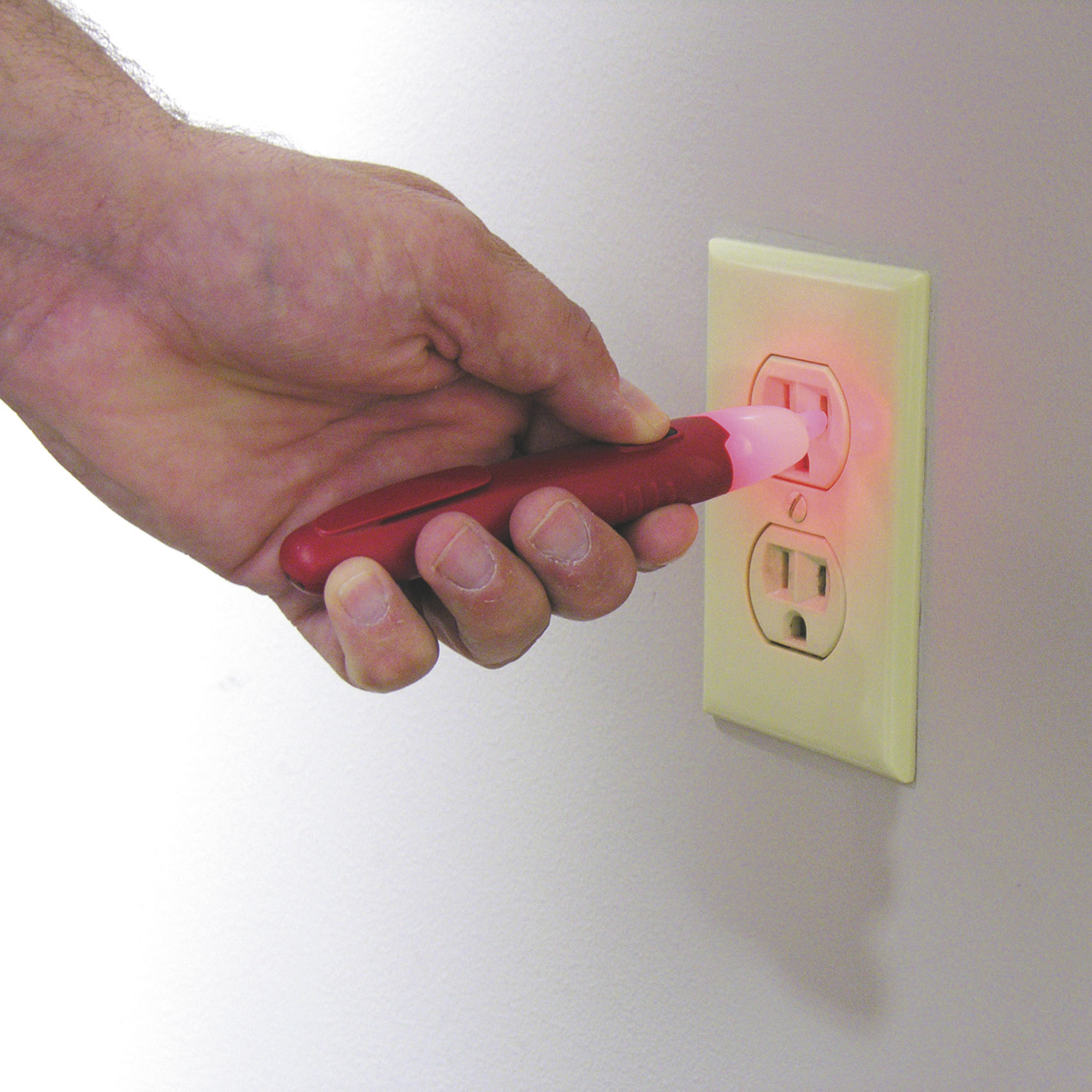 Gardner Bender Circuit Alert NonContact Voltage Tester, Model GVD