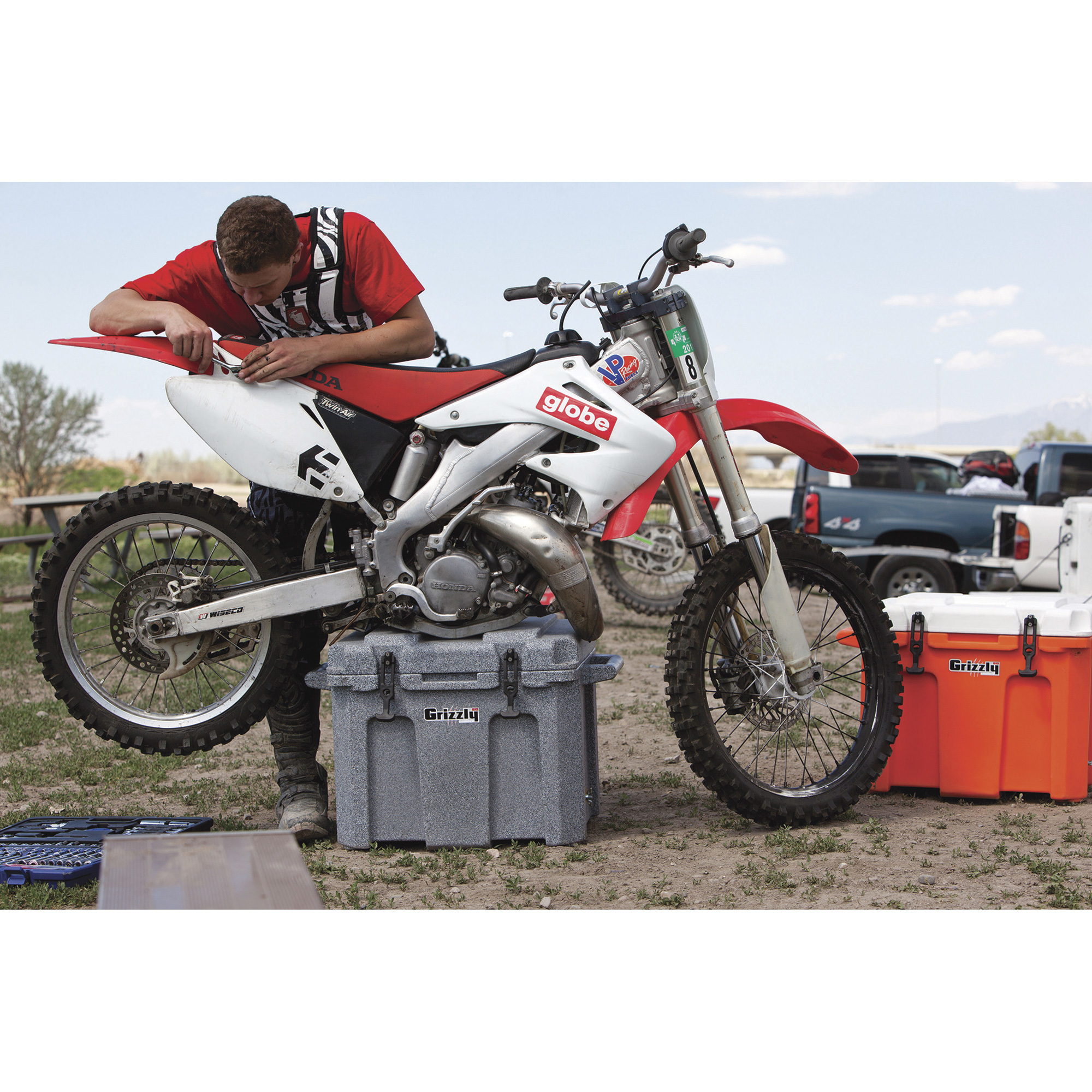 Grizzly Cooler White, Model# G-60 Northern Tool