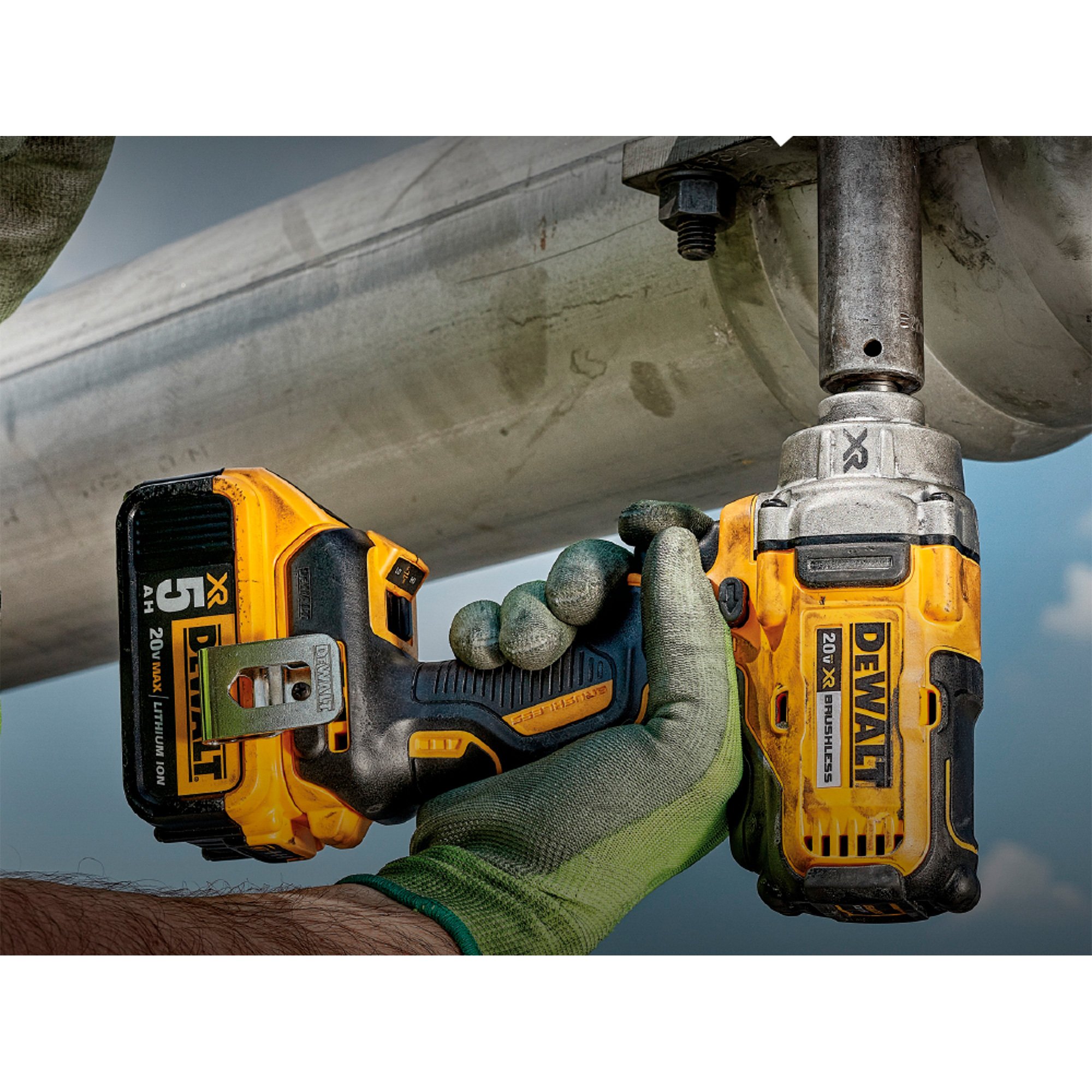 DEWALT 20V MAX XR Mid Range Cordless Impact Wrench With Hog Ring