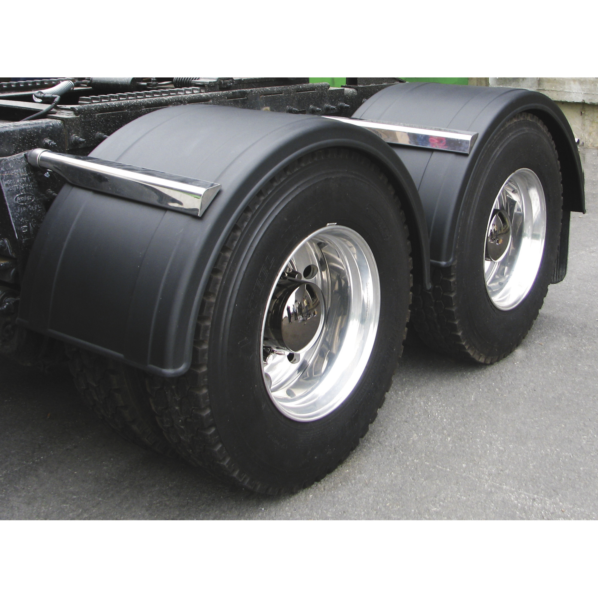 TRUX Single Axle Poly Fenders, Pair, Black