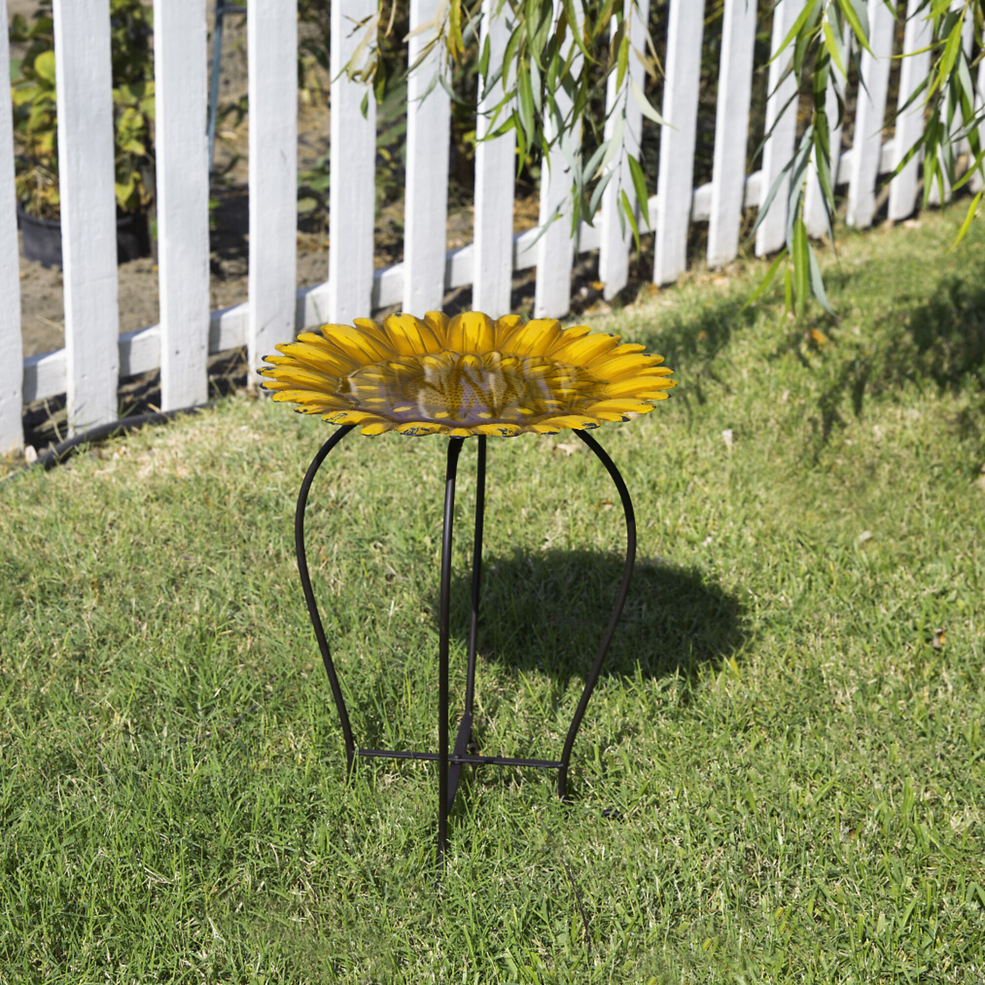 Alpine Corporation, Embossed Metal Sunflower Birdbath, Model MAZ470