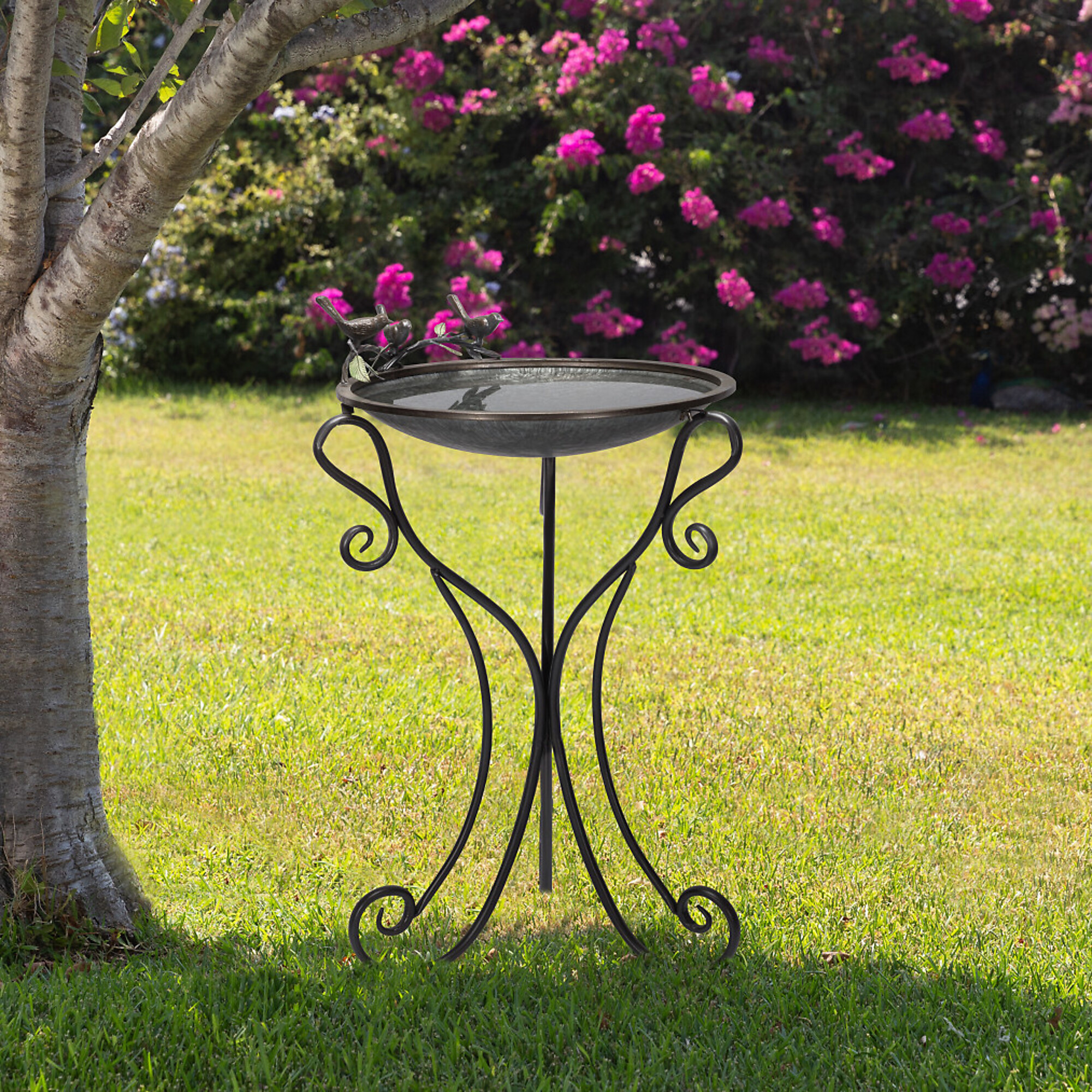 Alpine Corporation, Scrollwork Metal Birdbath with Birds and Leaves, Model ORS684