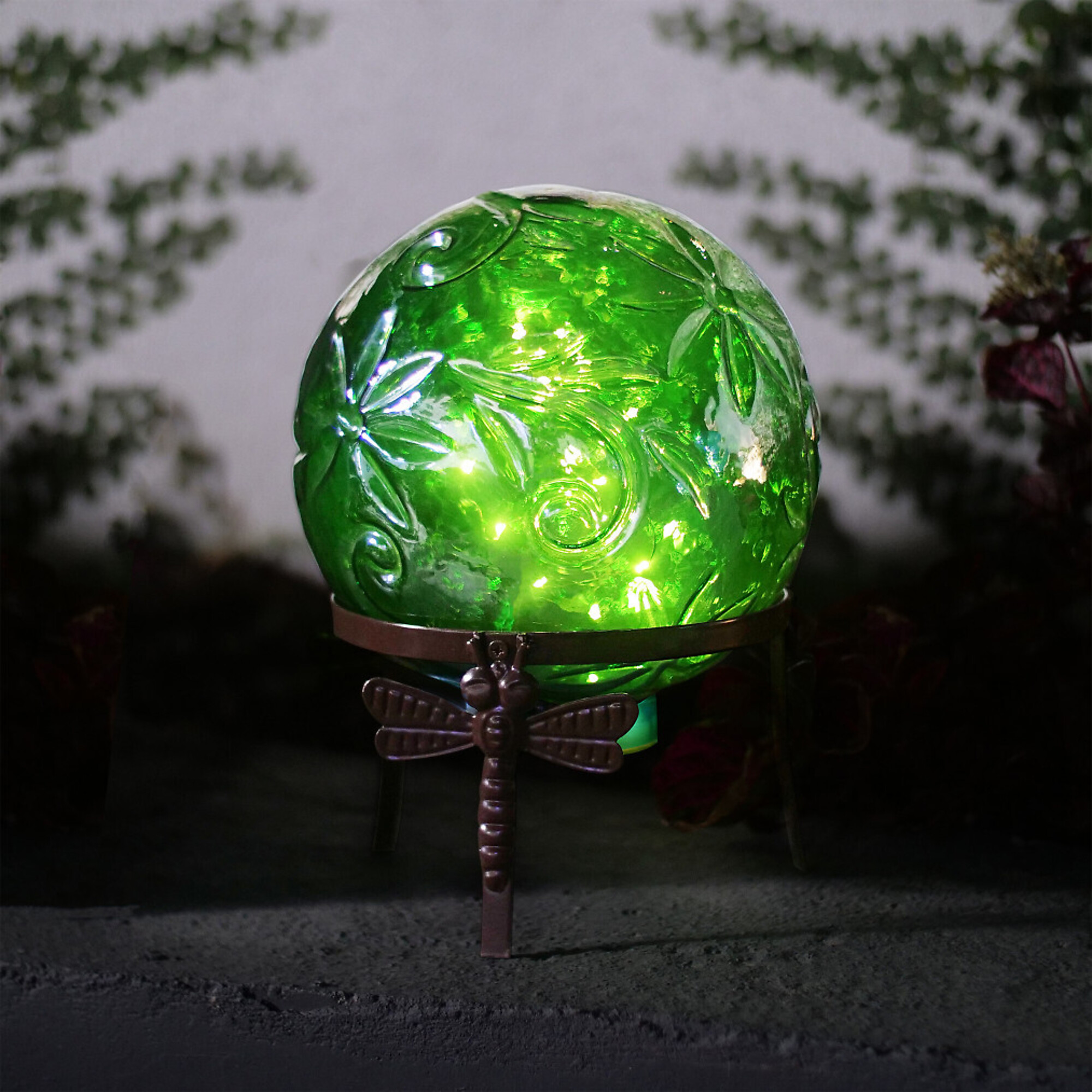 Alpine Corporation, Pearlized Green Glass LED Gazing Globe with Stand, Model HGY112A-GN