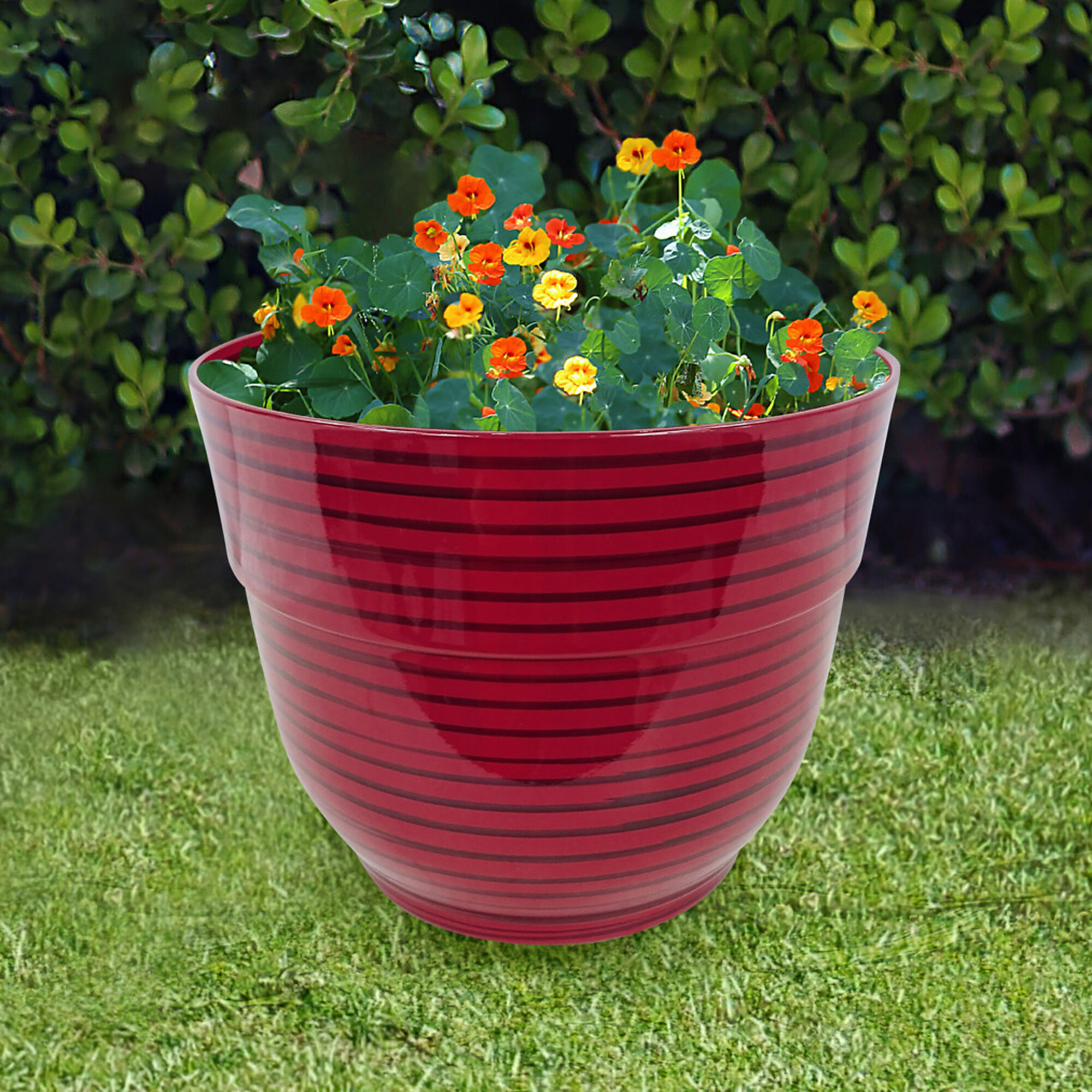 Alpine Corporation, Red Glossy Striped Planter with Drainage Hole, Container Length 13 in, Container Width 13 in, Material Polypropylene, Model