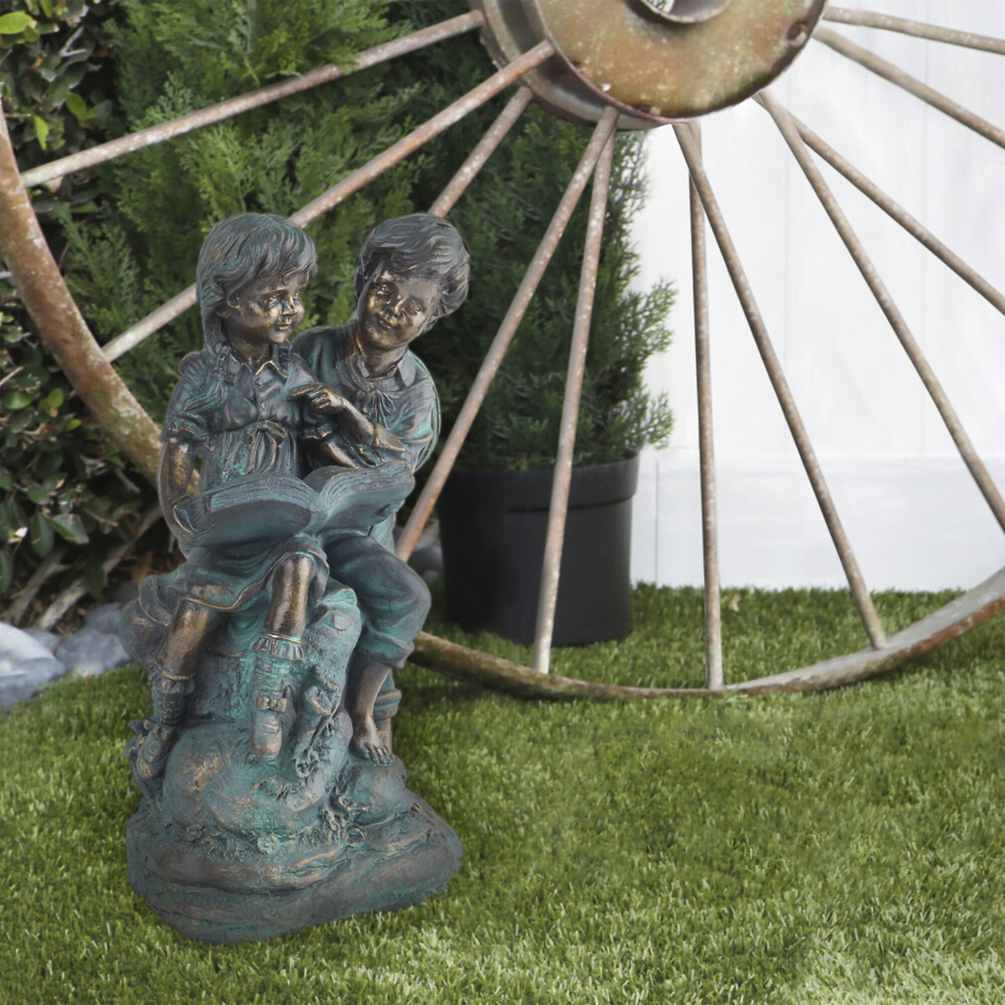 Alpine Corporation, Boy and Girl Reading Together Statue, Model GXT266