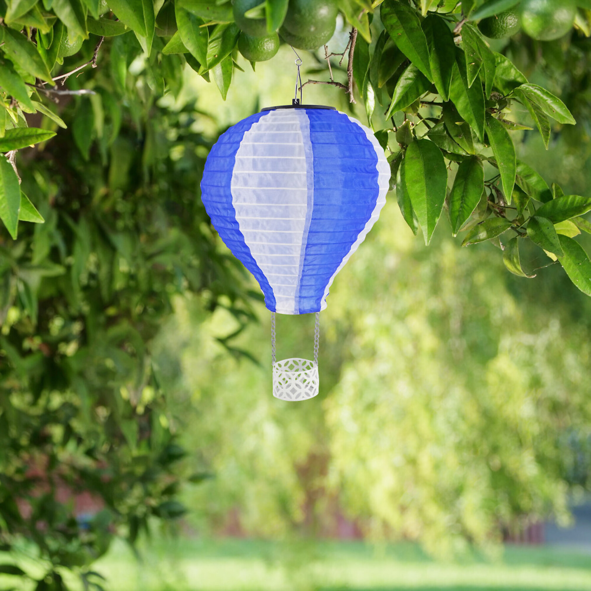 Alpine Corporation, Solar Bl/Wt Cloth Hot Air Balloon w/Flame LED Lts, Model QLP1566SLR-BLWT