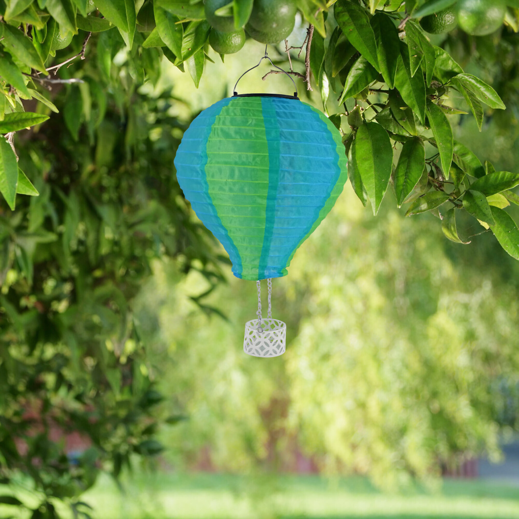 Alpine Corporation, Solar Gr/Bl Cloth Hot Air Balloon w/Flame LED Lts, Model QLP1566SLR-GNBL