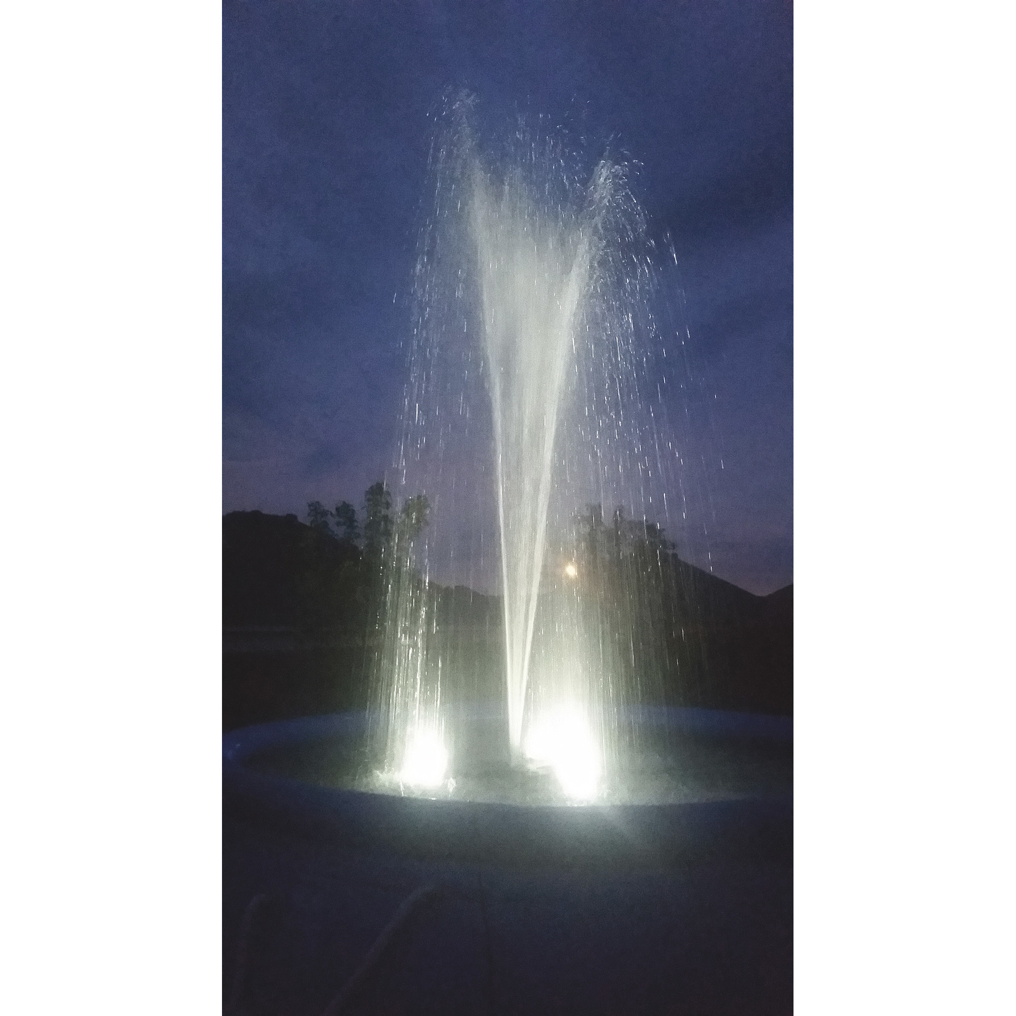 Outdoor Water Solutions Floating Pond Fountain with LED Lights, 1 HP, 4 Nozzles, Model FTN0442