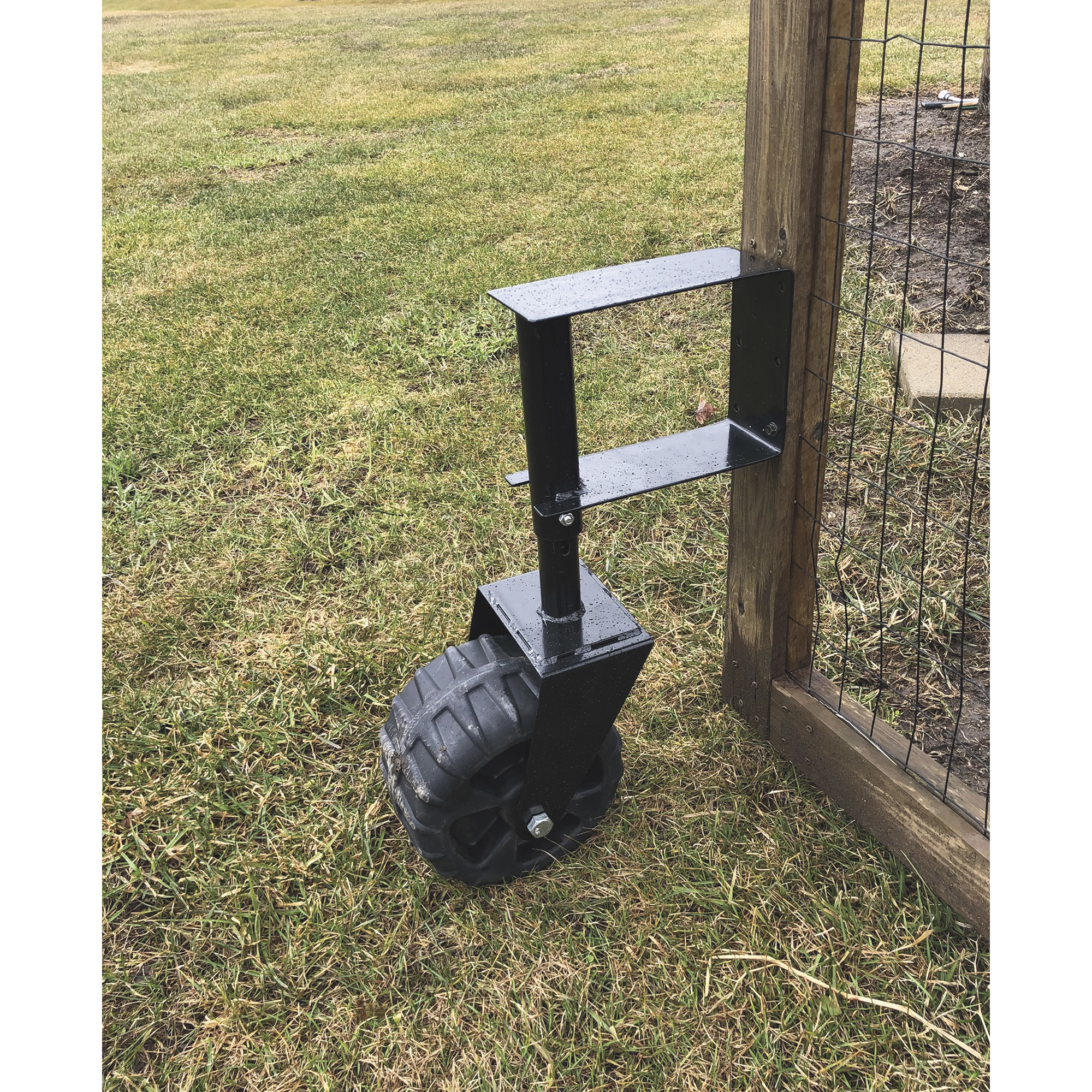 4 Season Supply Wide Gate Wheel with Suspension â 9 5/8Inch Diameter x 6Inch W, Model GW-W220